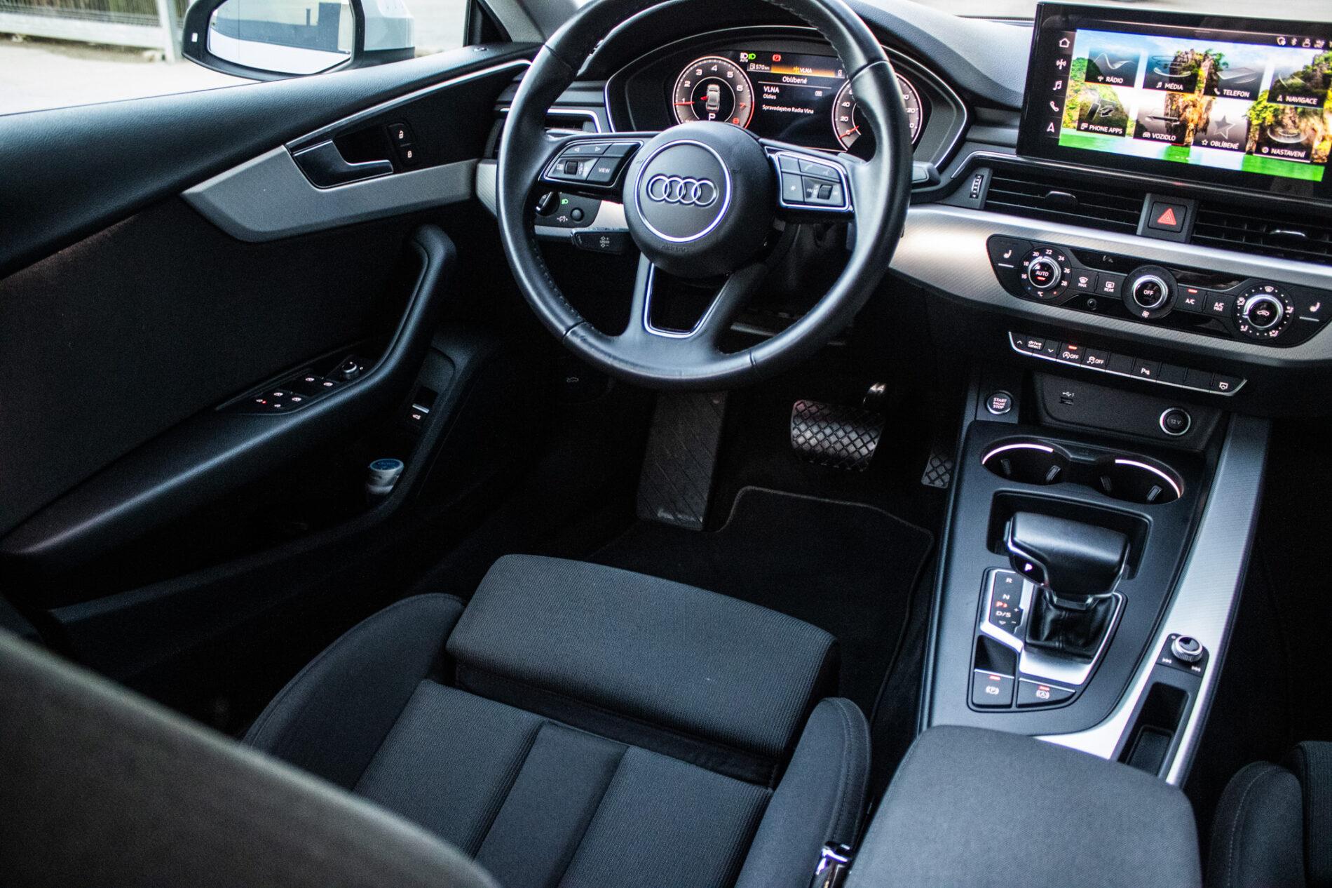 2022 AUDI A5, bílá kupé, 61 249 km