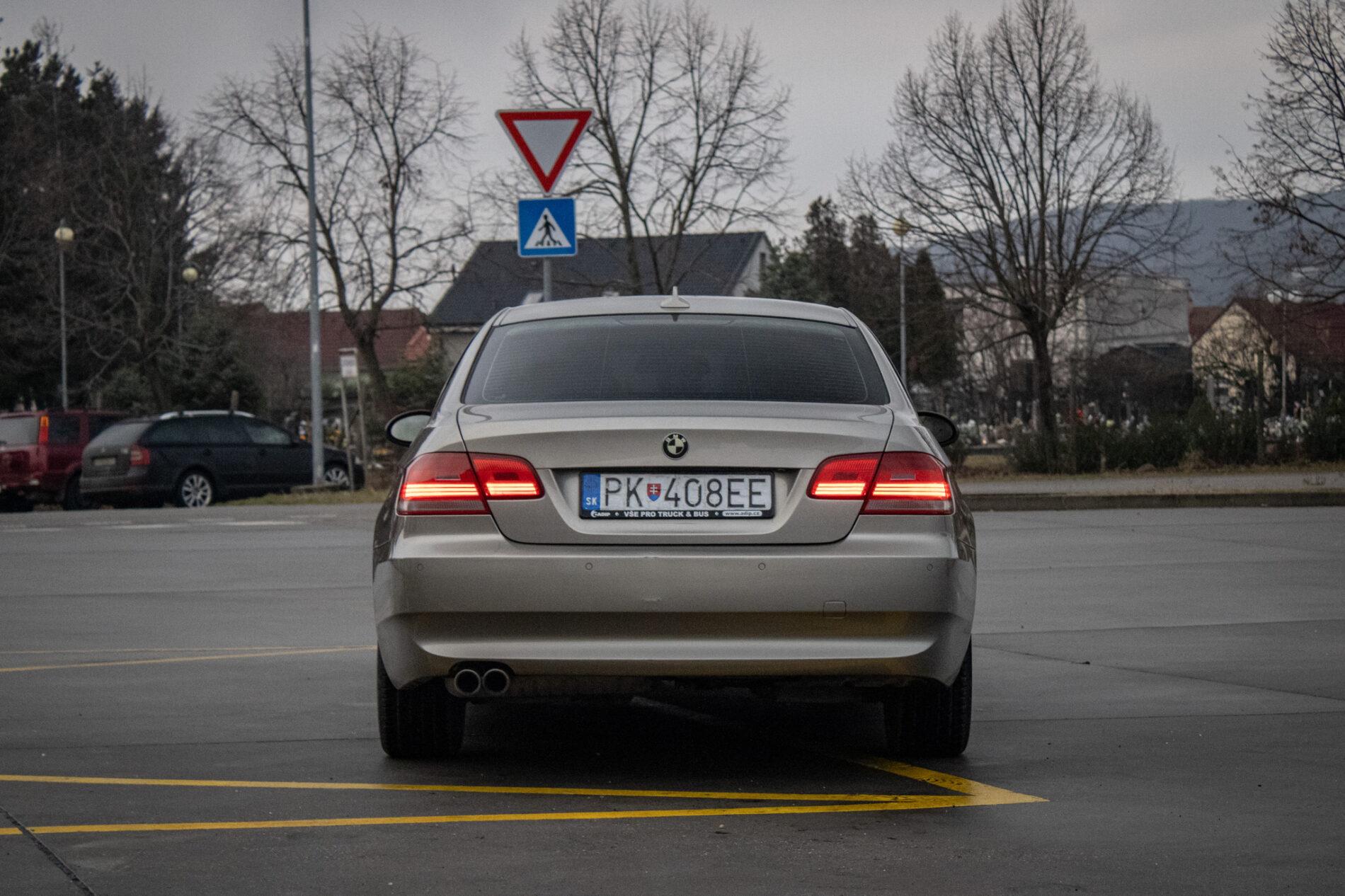 2007 BMW 330d, šedá kupé, 189 104 km