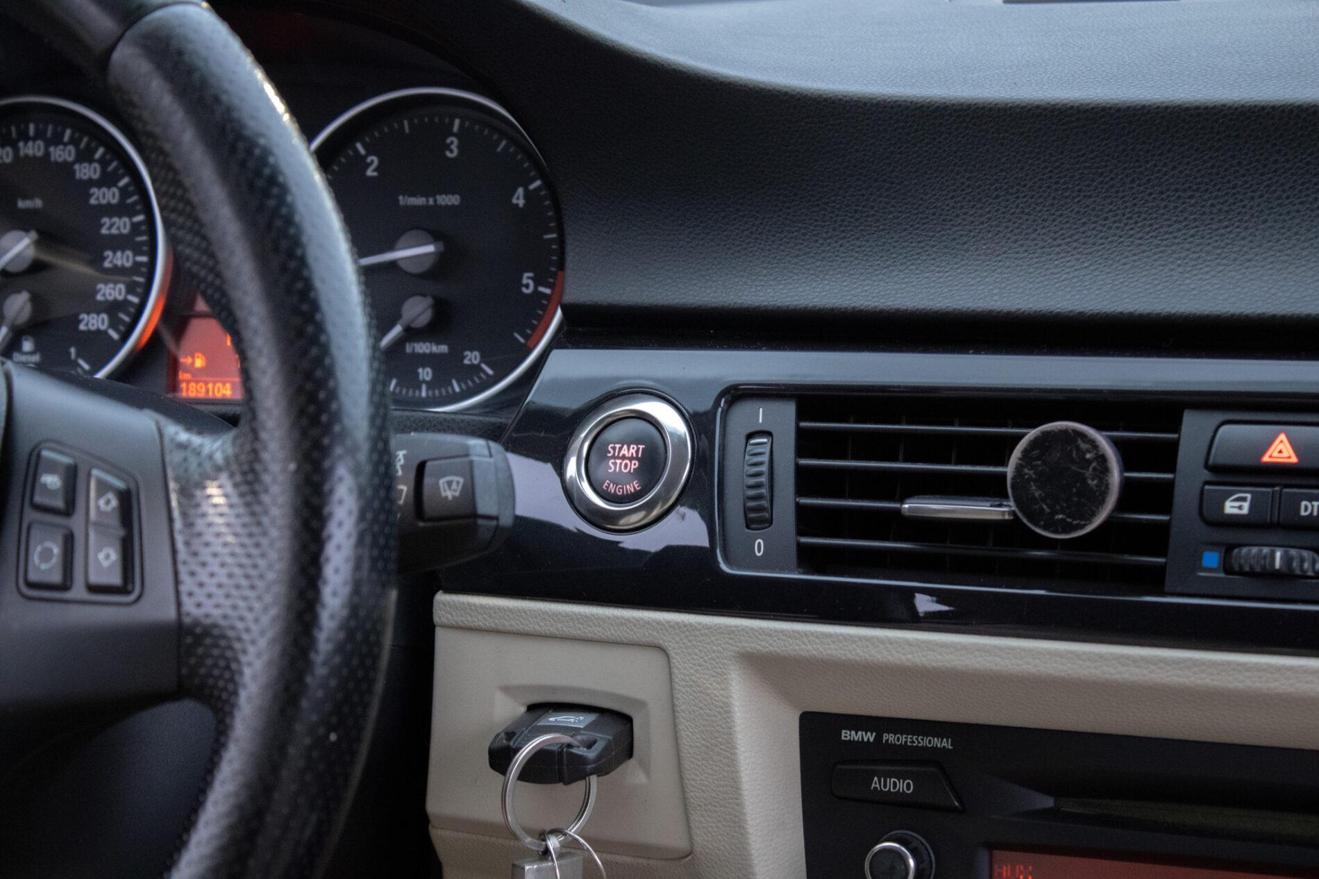2007 BMW 330d, šedá kupé, 189 104 km