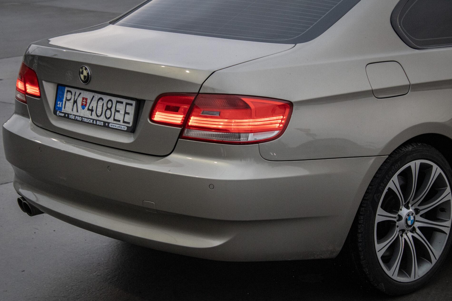 2007 BMW 330d, šedá kupé, 189 104 km