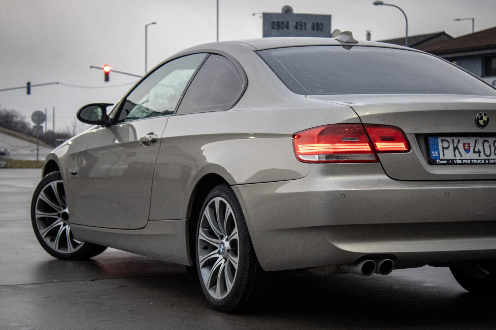 2007 BMW 330d, šedá kupé, 189 104 km