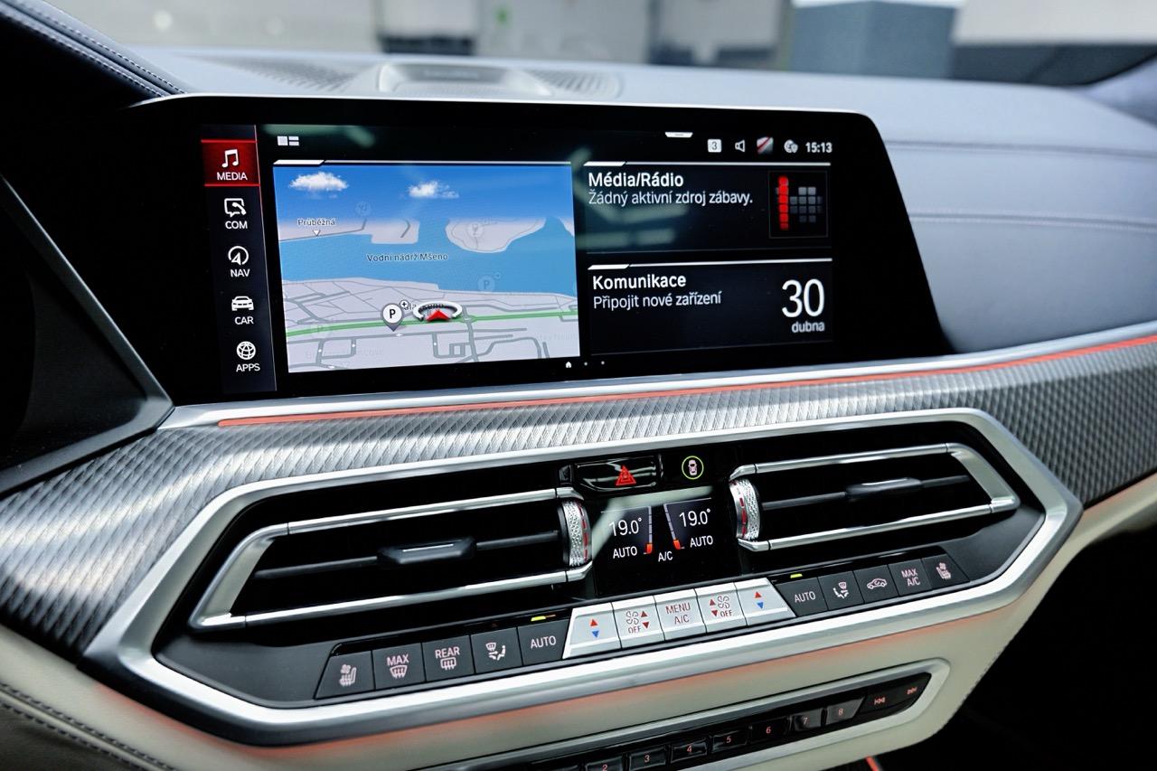 2022 BMW X5 M, tmavě modrá suv, 29 800 km