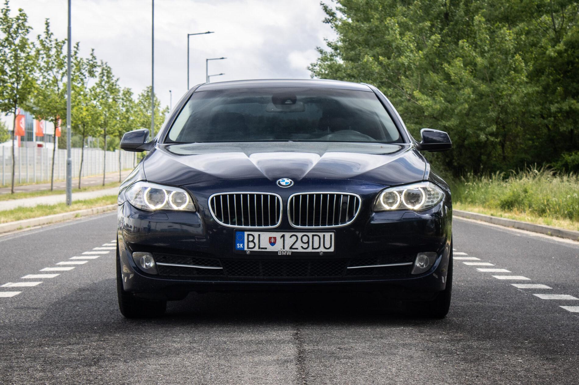 2012 BMW 530d, béžová sedan, 281 350 km