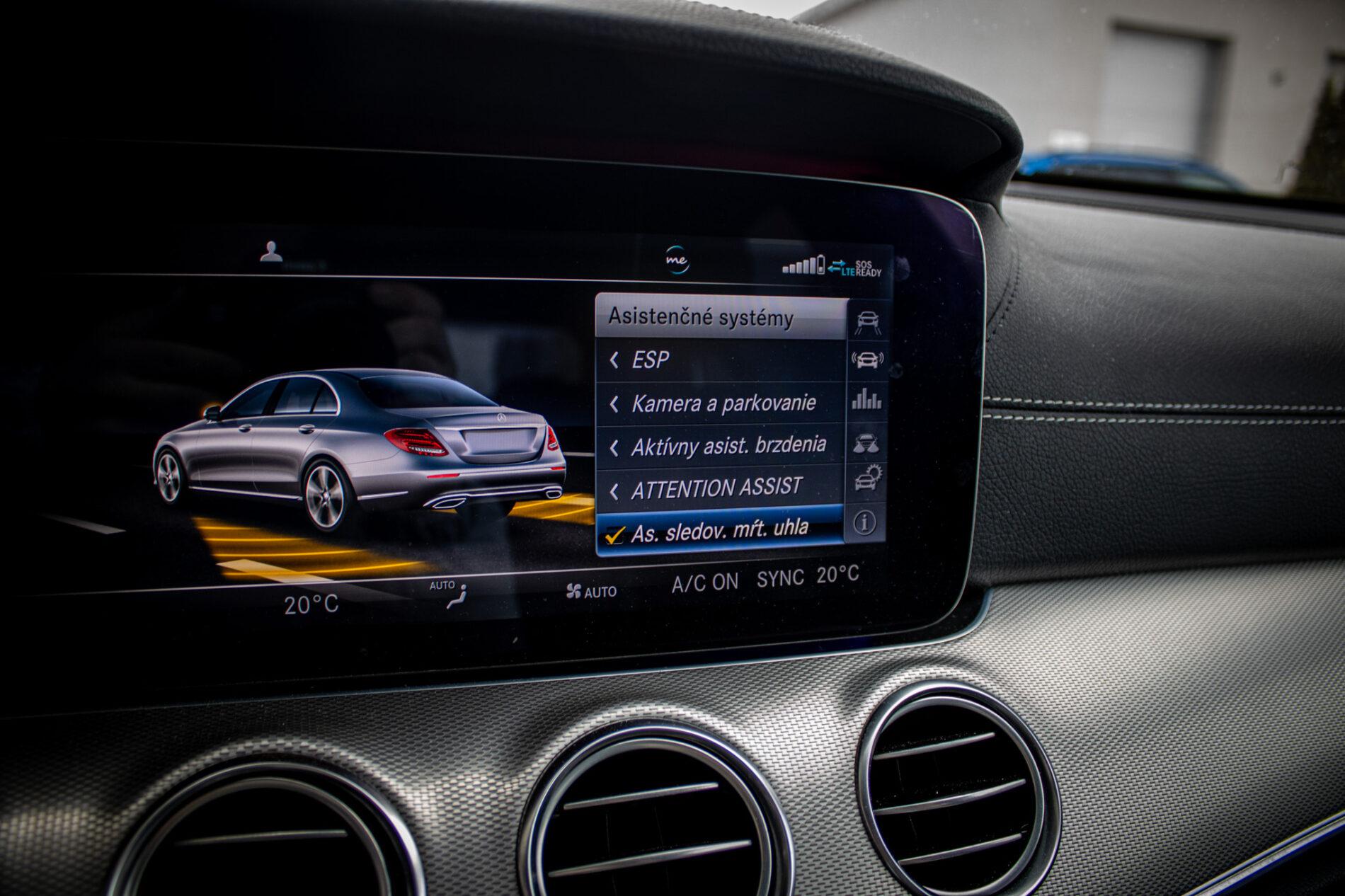 2018 Mercedes-Benz E 400d, bílá sedan, 142 796 km