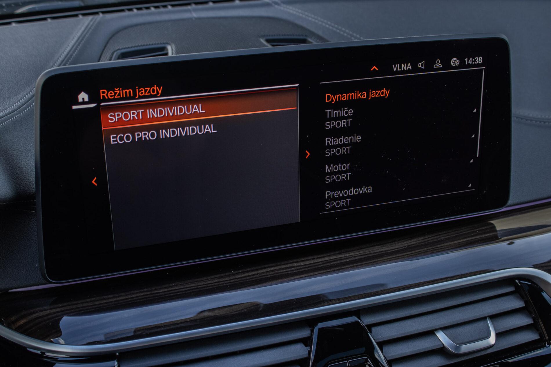 2021 BMW 540d, šedá sedan, 46 152 km