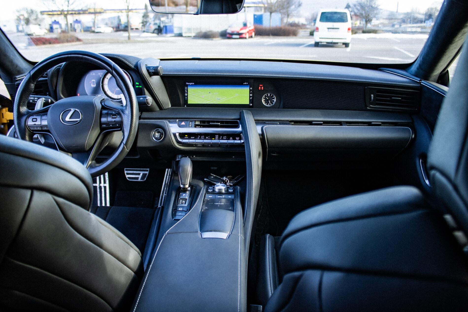 2023 Lexus LC 500, žlutá kupé, 33 321 km
