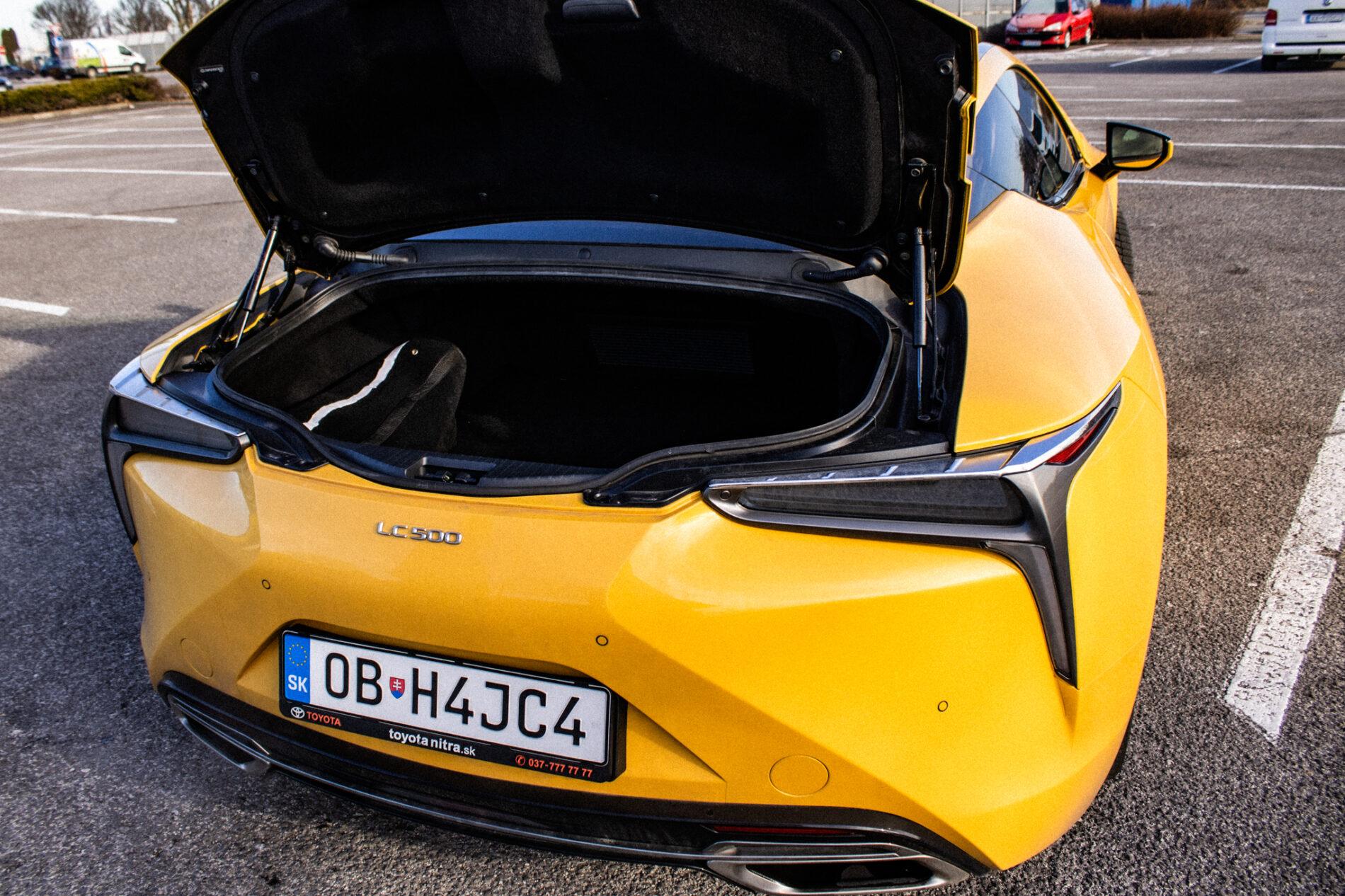2023 Lexus LC 500, žlutá kupé, 33 321 km