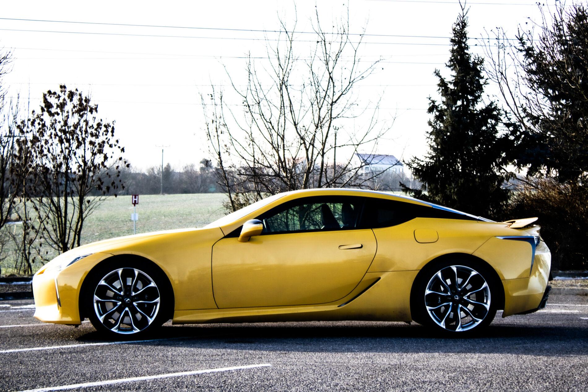 2023 Lexus LC 500, žlutá kupé, 33 321 km
