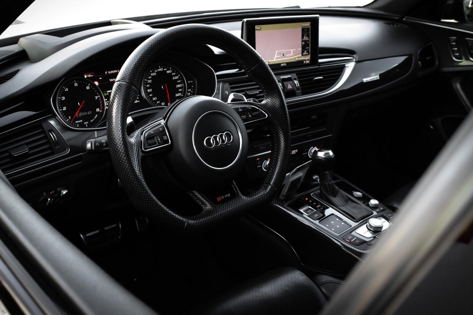 2016 AUDI RS6 Perf., šedá kombi, 162 430 km