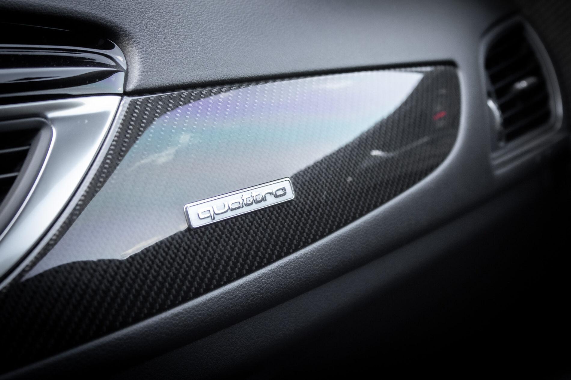 2016 AUDI RS6 Perf., šedá kombi, 162 430 km
