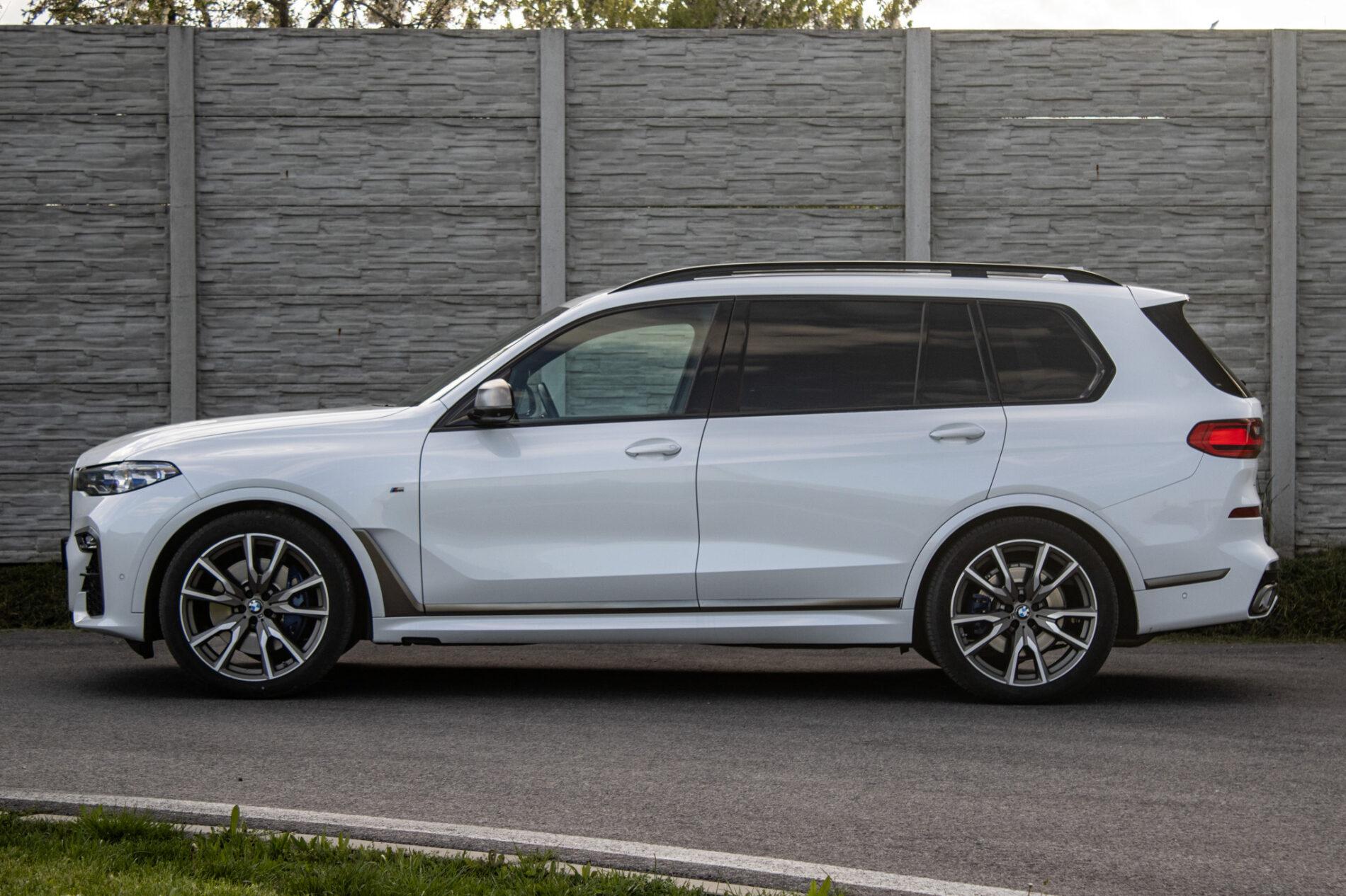 2020 BMW X7 M50d, bílá suv, 129 000 km