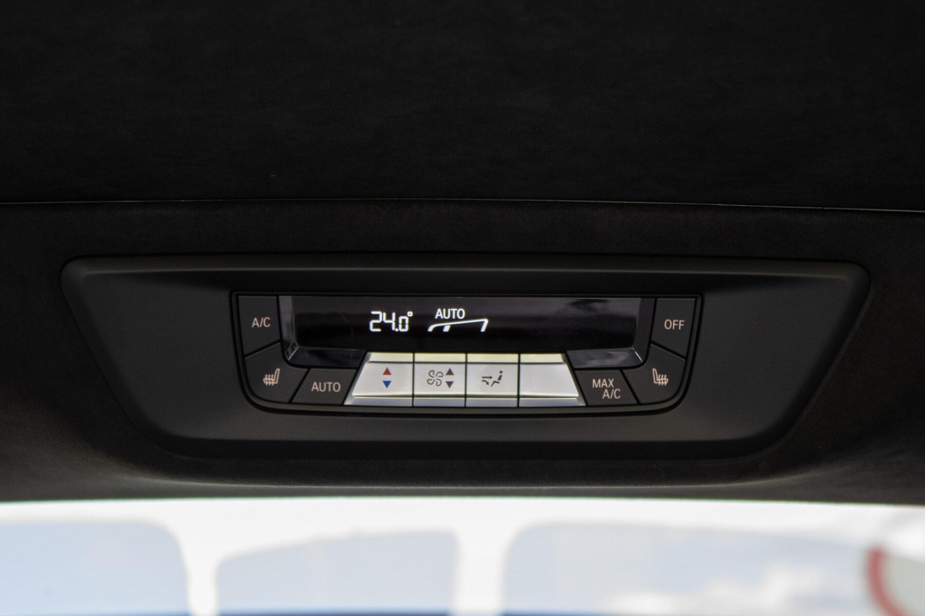 2020 BMW X7 M50d, bílá suv, 129 000 km