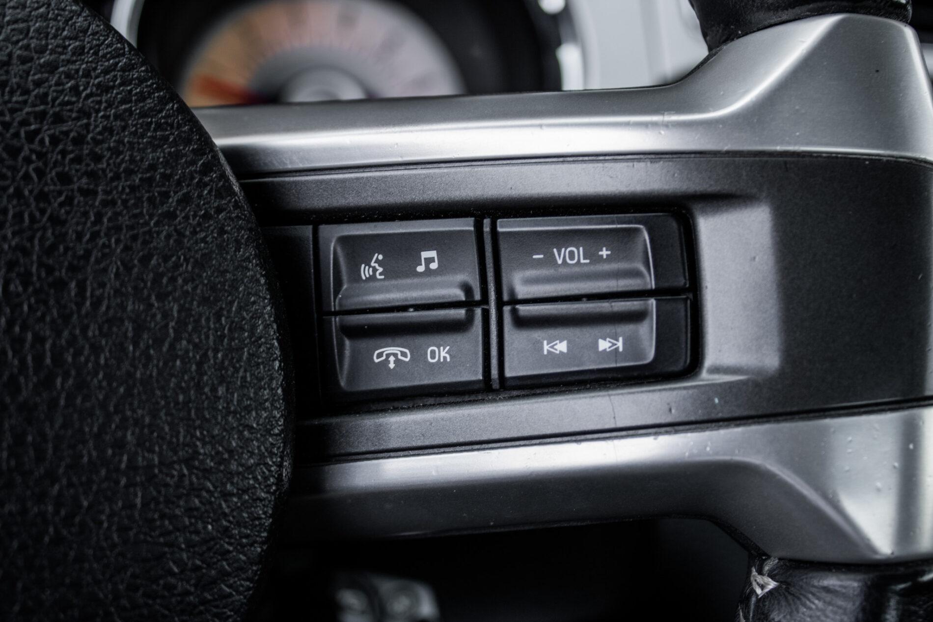 2010 Ford Mustang, černá kupé, 193 470 km
