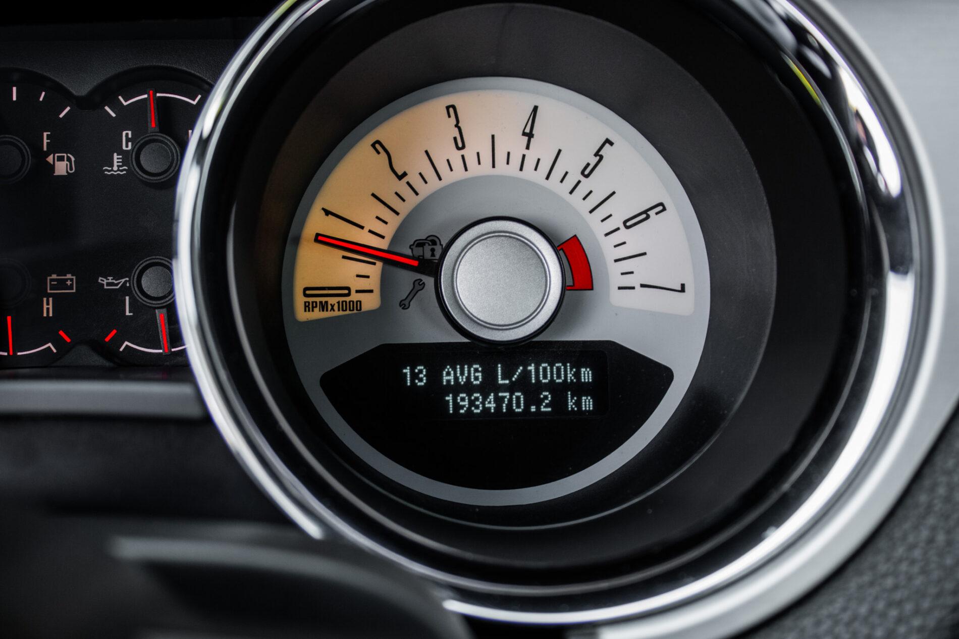2010 Ford Mustang, černá kupé, 193 470 km