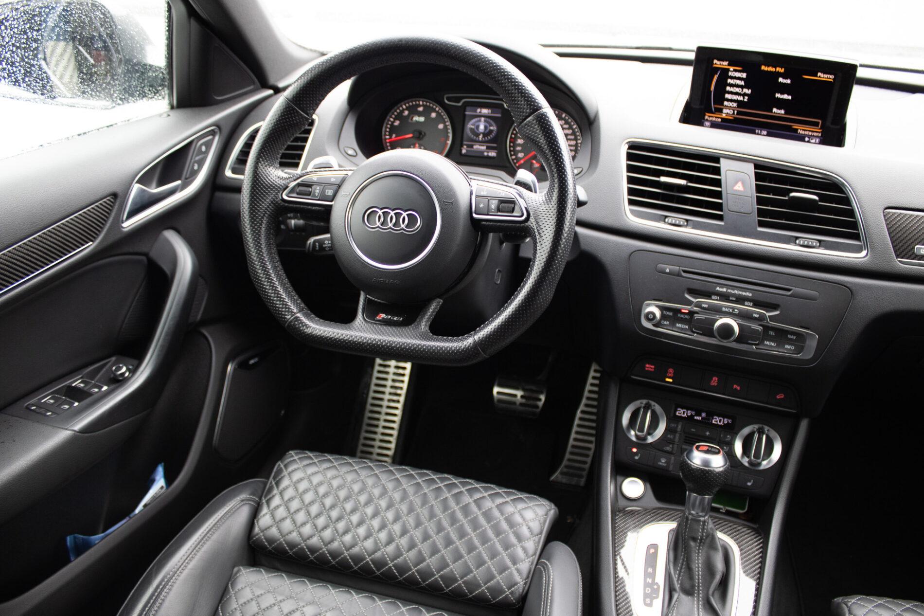2014 AUDI RSQ3, šedá suv, 209 610 km