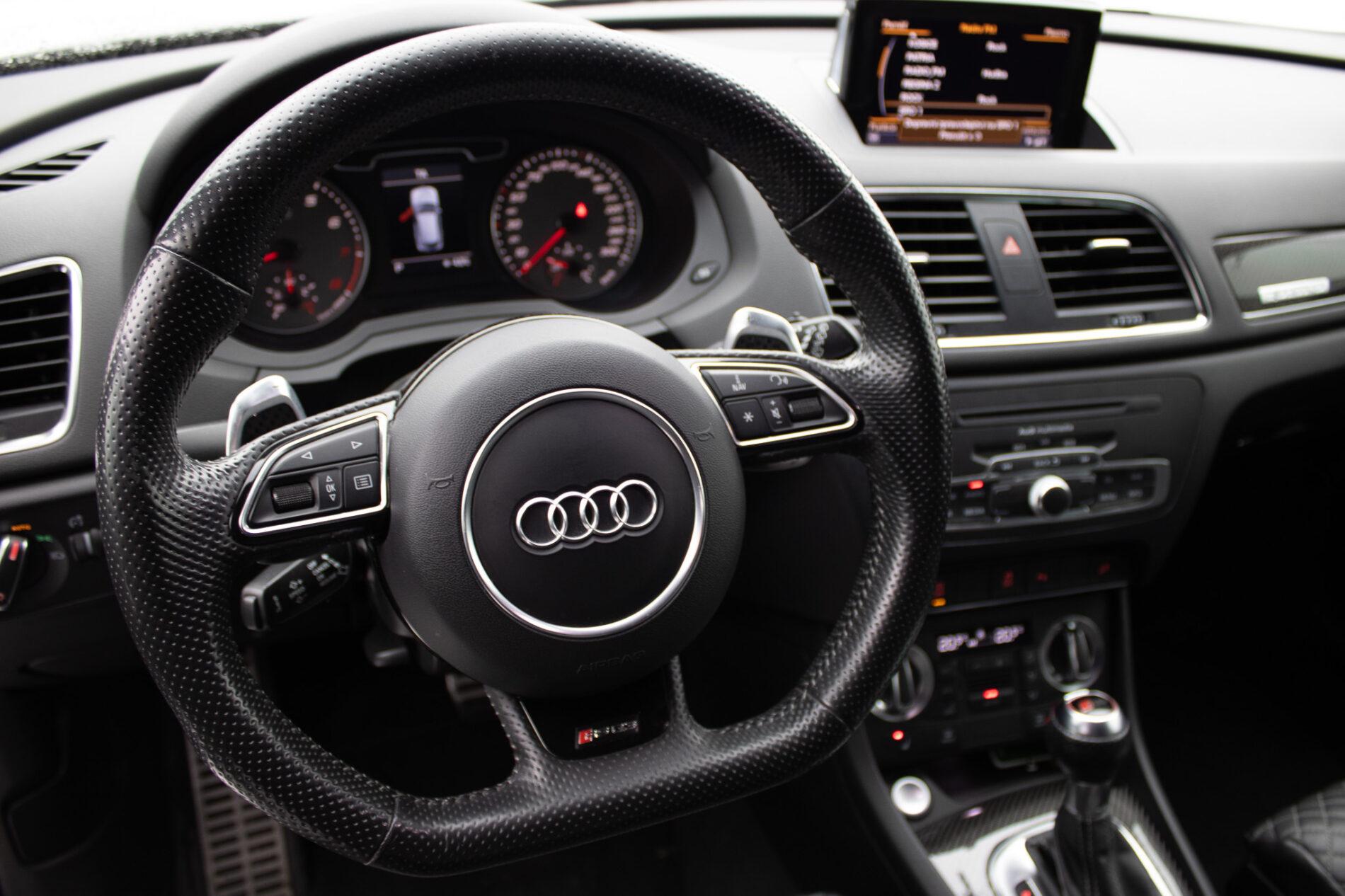 2014 AUDI RSQ3, šedá suv, 209 610 km
