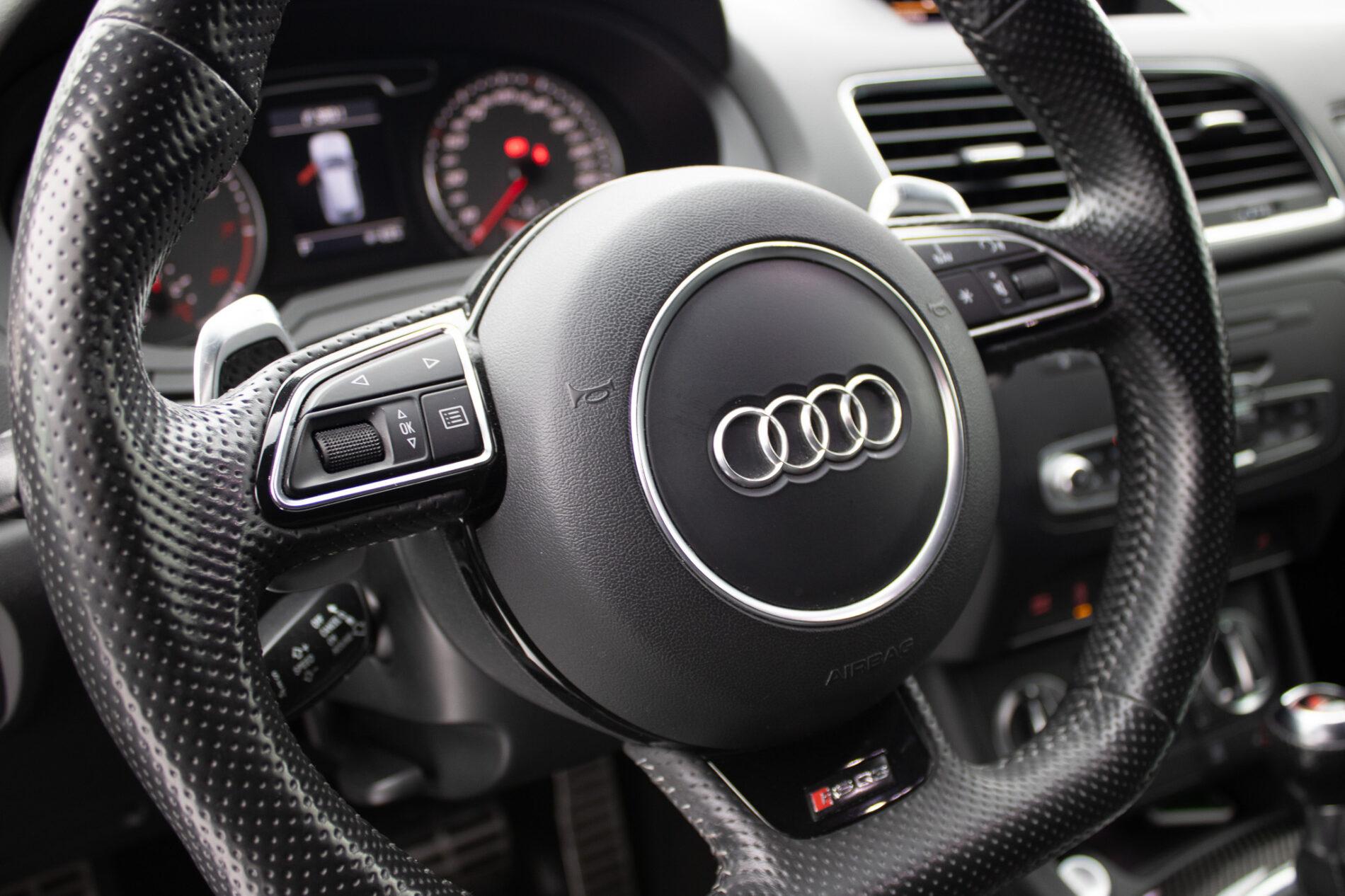 2014 AUDI RSQ3, šedá suv, 209 610 km