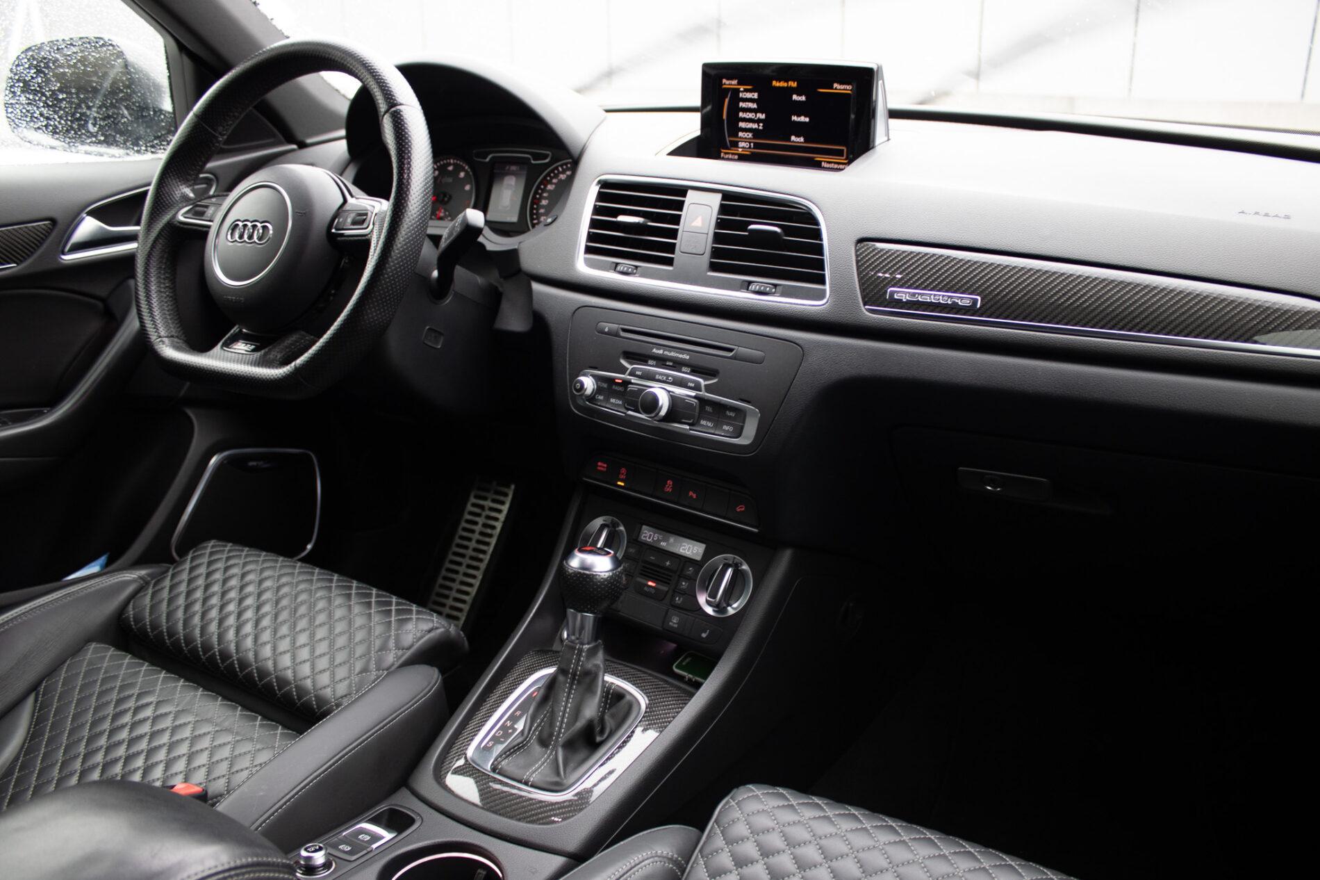 2014 AUDI RSQ3, šedá suv, 209 610 km