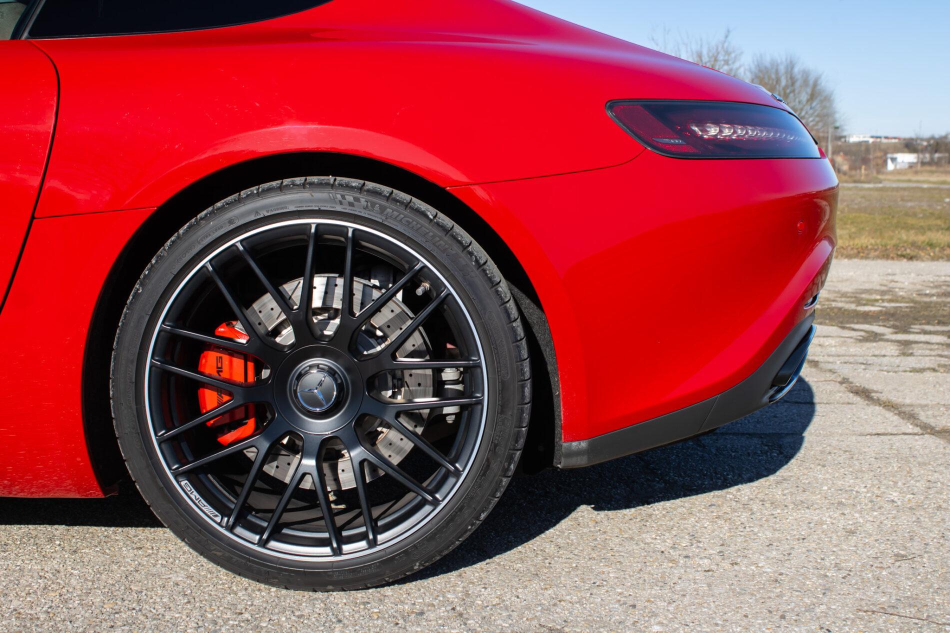 2018 Mercedes-Benz AMG GT S, červená kupé, 38 050 km