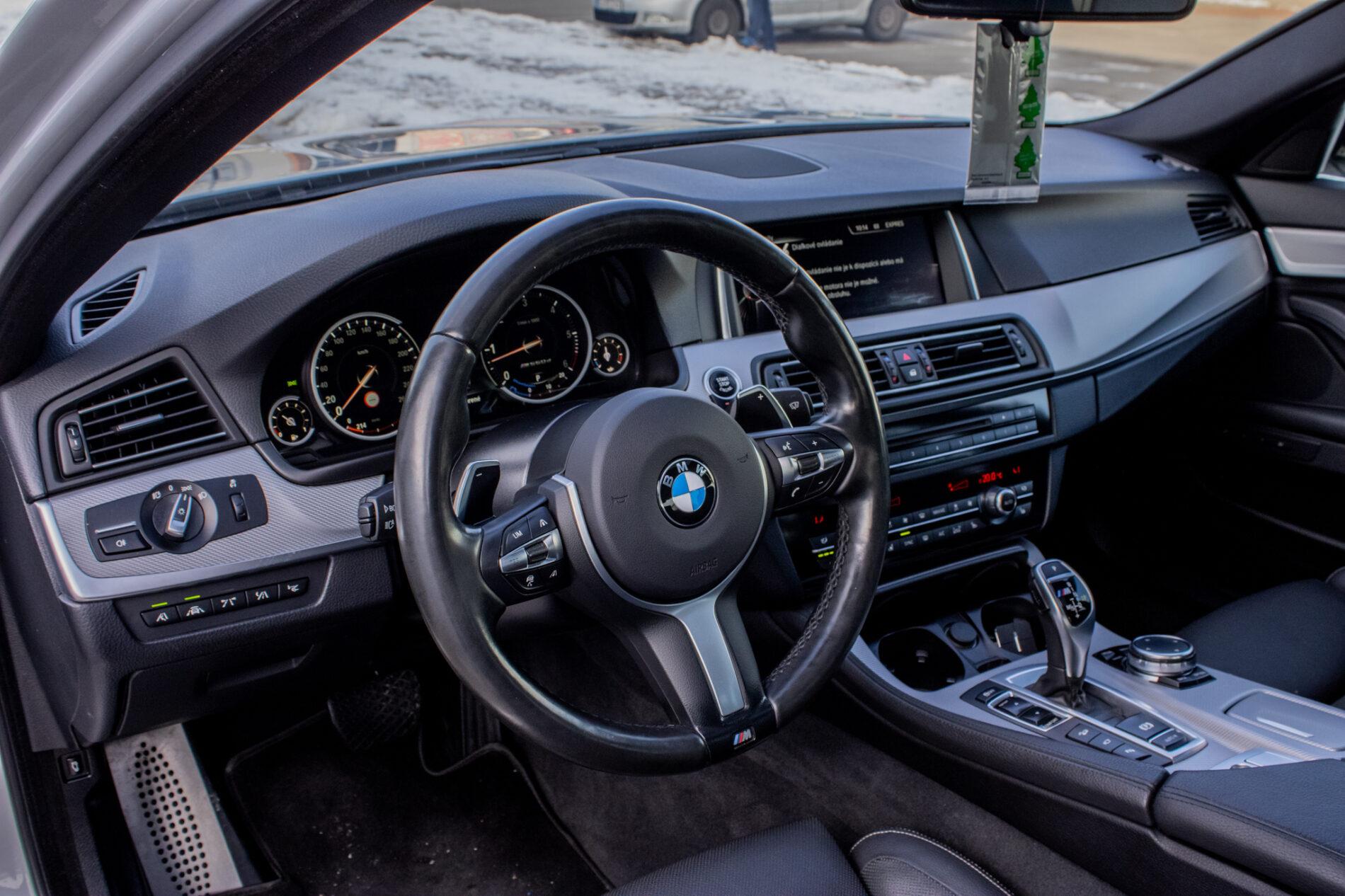 2015 BMW M550d, stříbrná sedan, 198 043 km