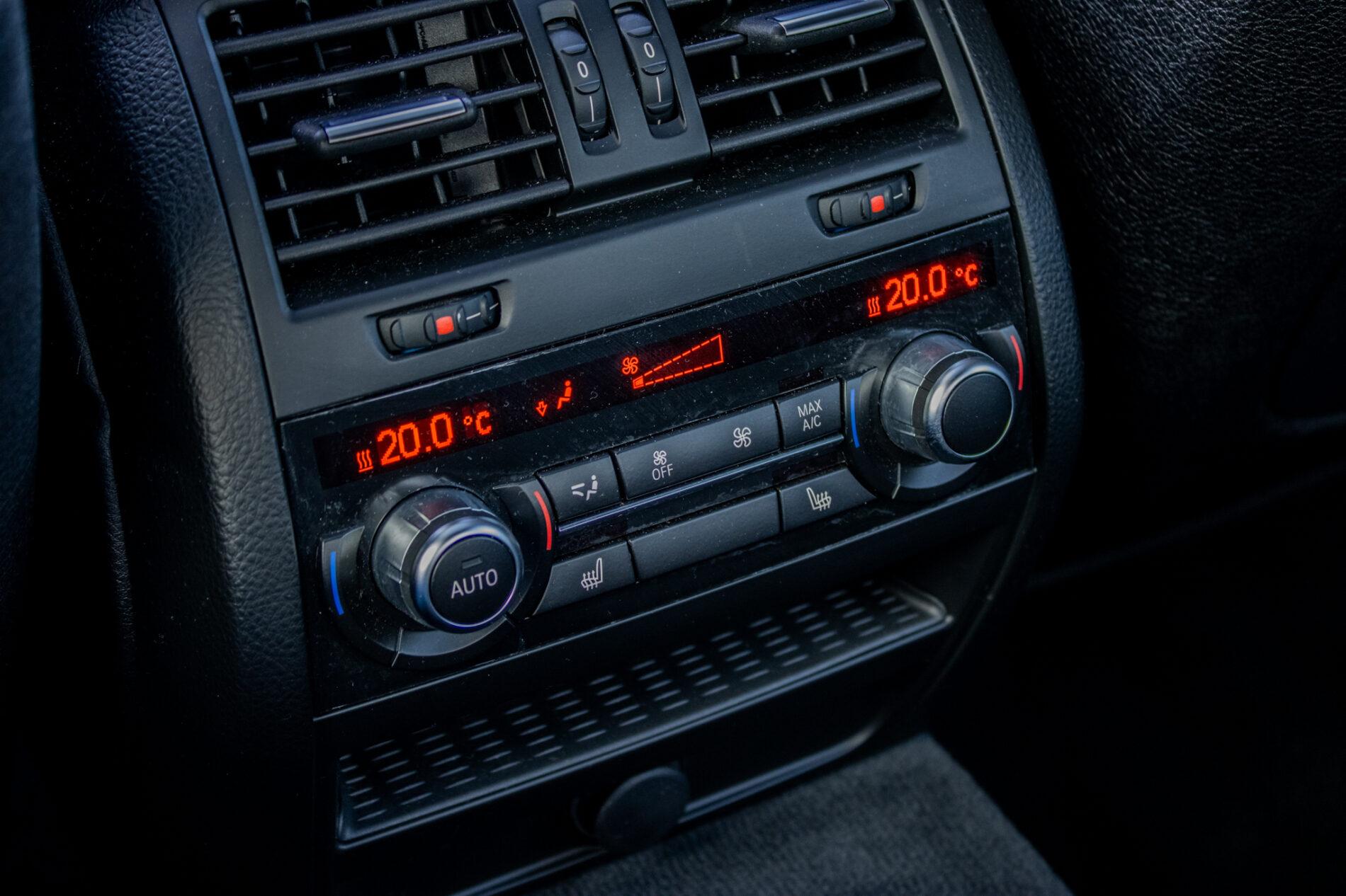 2015 BMW M550d, stříbrná sedan, 198 043 km
