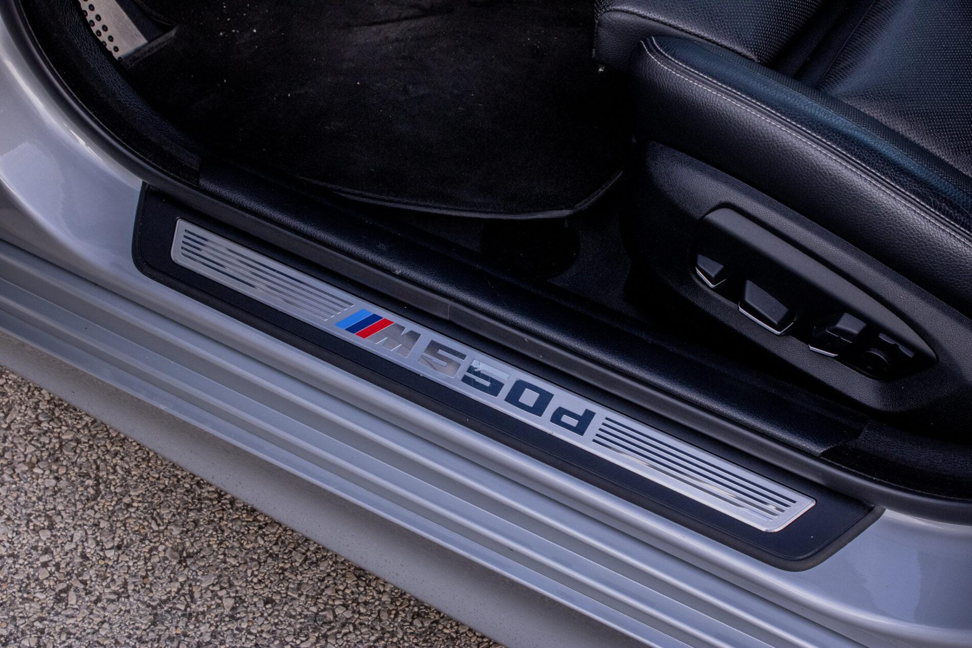 2015 BMW M550d, stříbrná sedan, 198 043 km