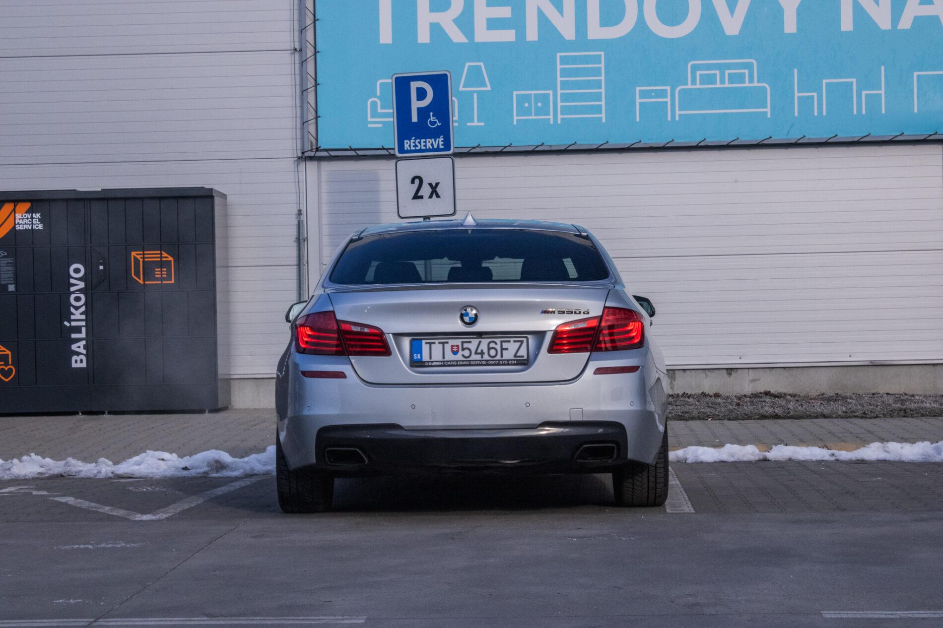 2015 BMW M550d, stříbrná sedan, 198 043 km
