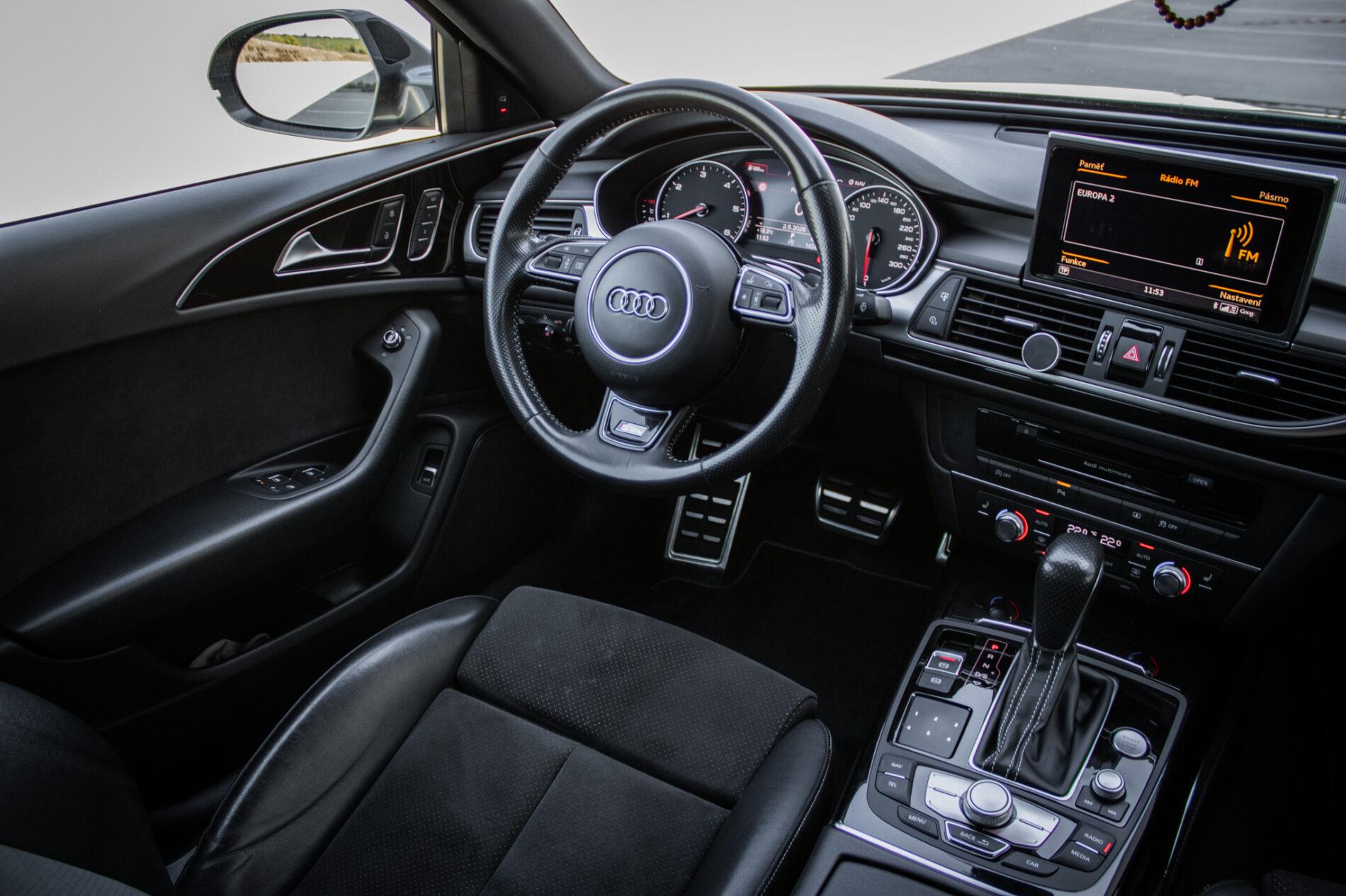 2018 AUDI A6, šedá sedan, 142 454 km
