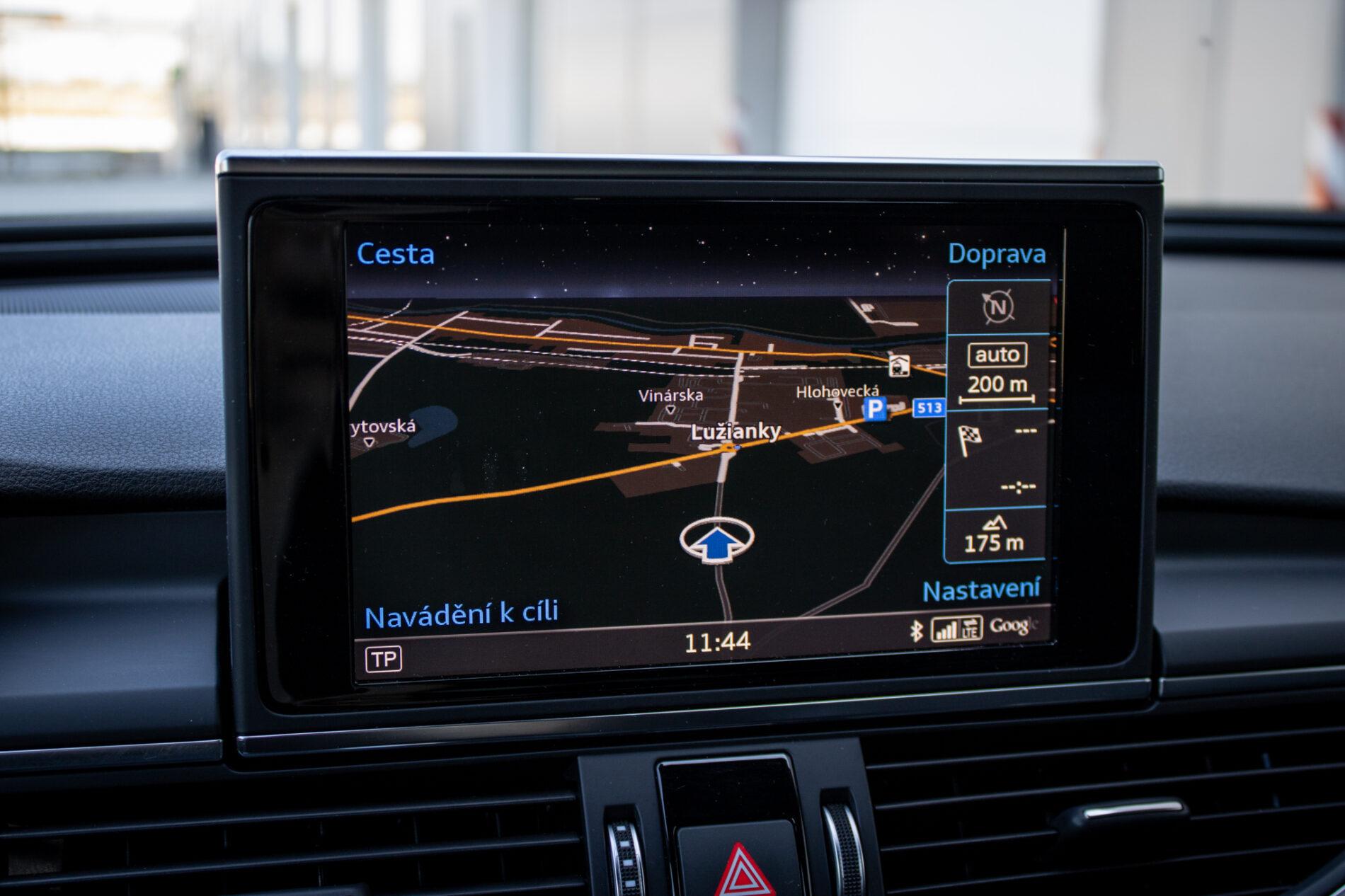 2018 AUDI A6, šedá sedan, 142 454 km