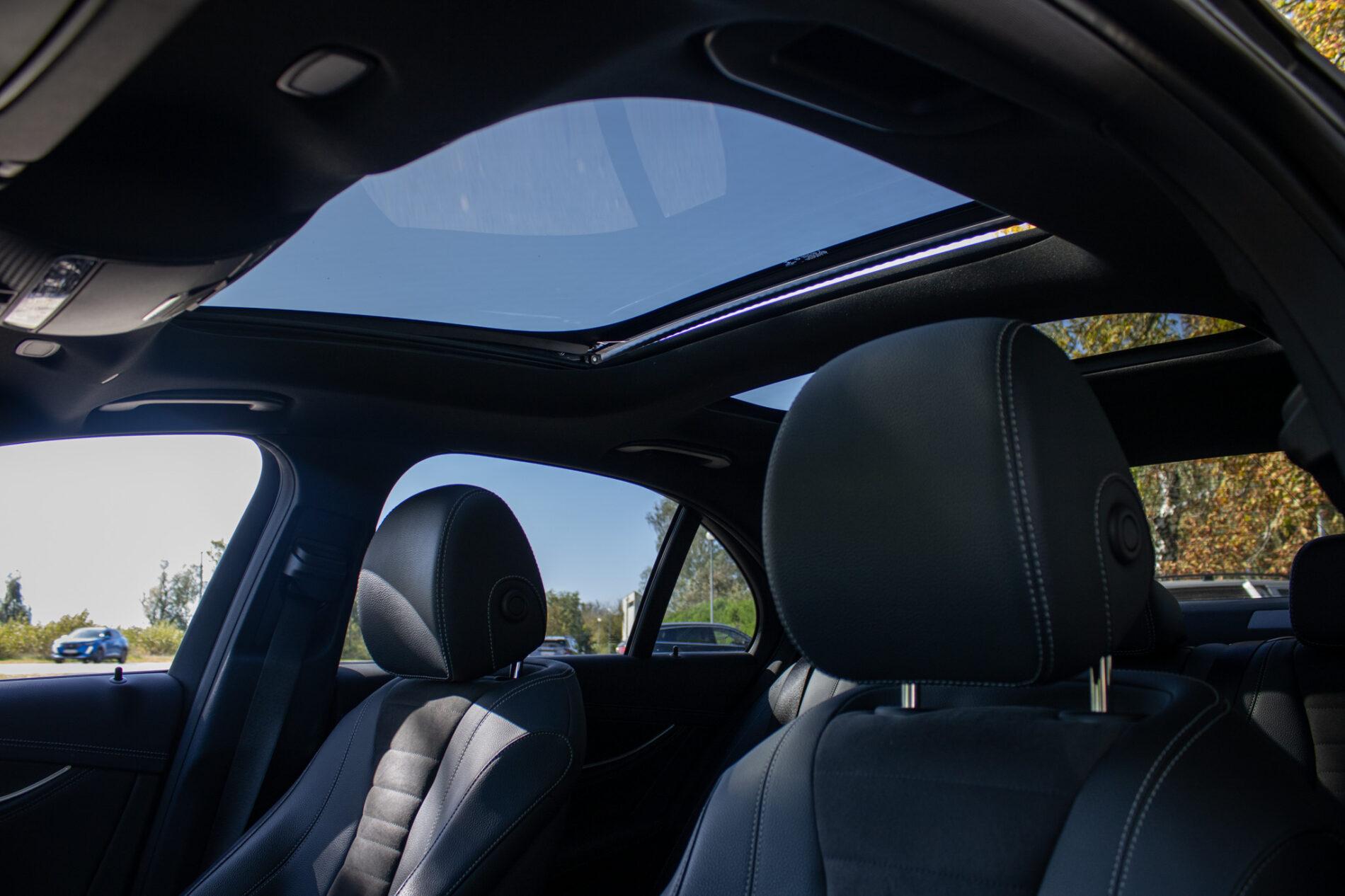 2020 Mercedes-Benz E 400d, šedá sedan, 93 682 km
