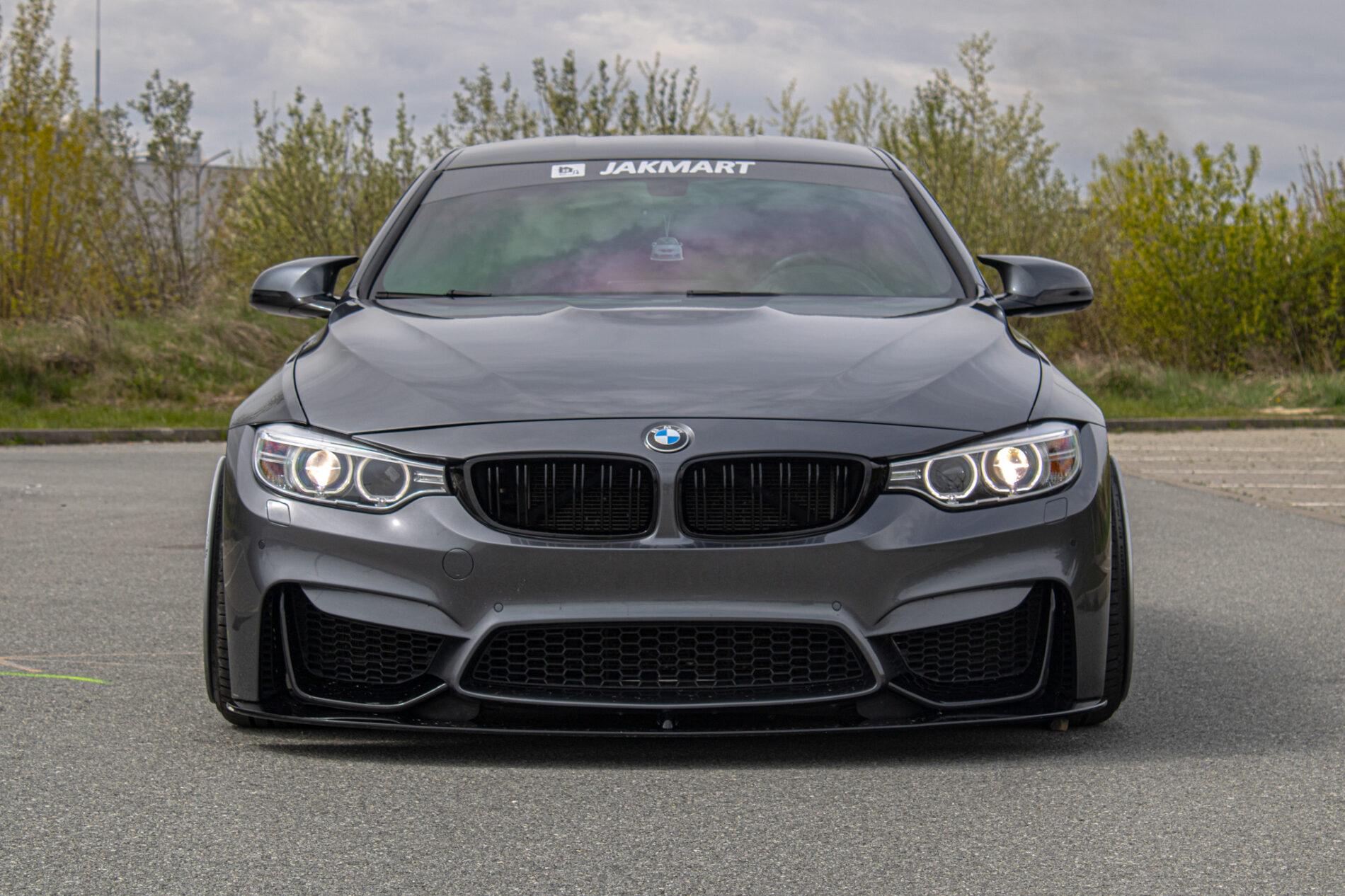 2015 BMW M4, šedá kupé, 117 755 km