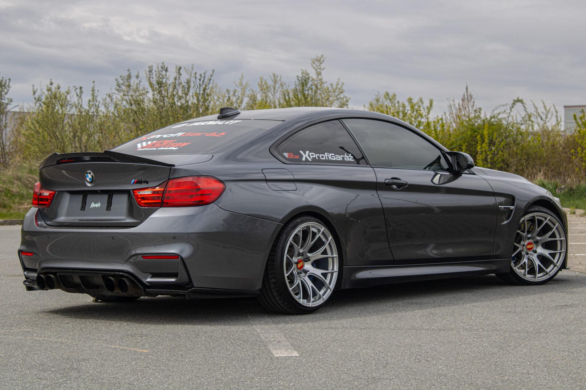 2015 BMW M4, šedá kupé, 117 755 km