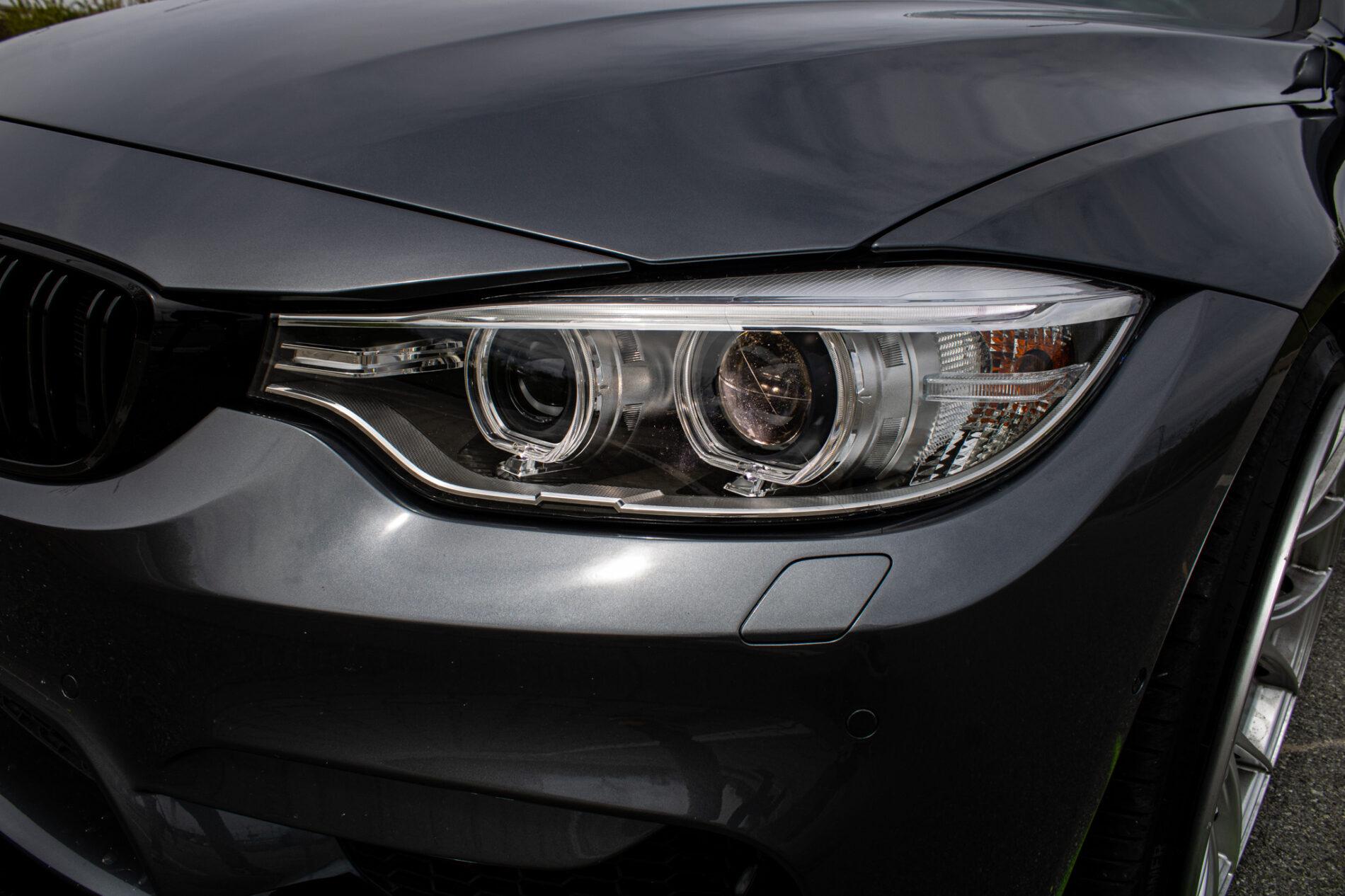 2015 BMW M4, šedá kupé, 117 755 km