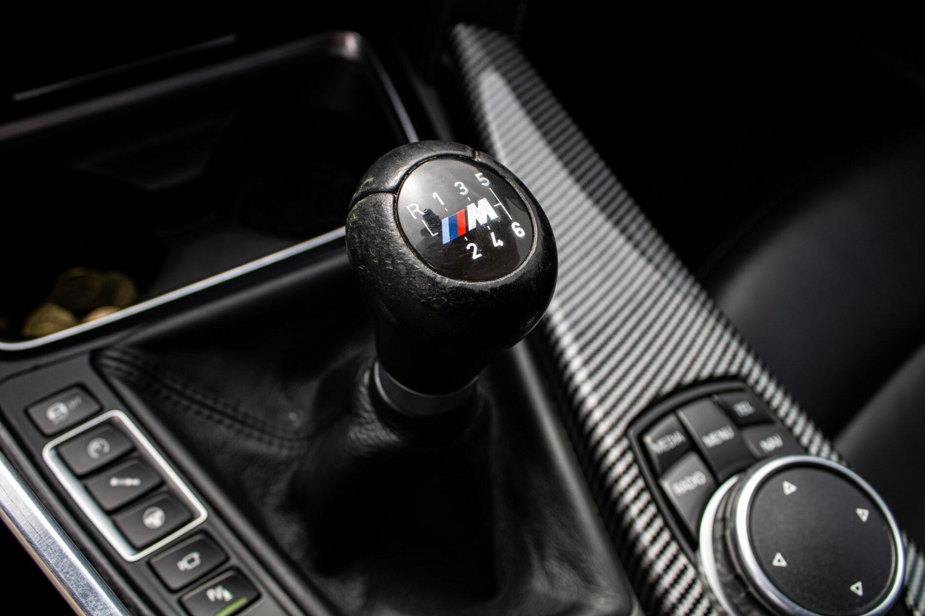 2015 BMW M4, šedá kupé, 117 755 km
