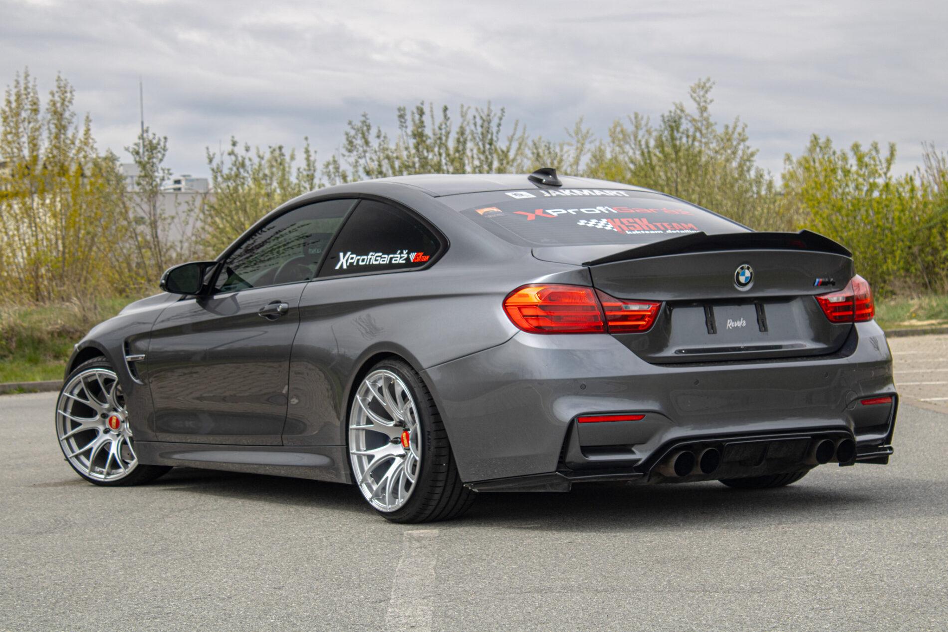 2015 BMW M4, šedá kupé, 117 755 km