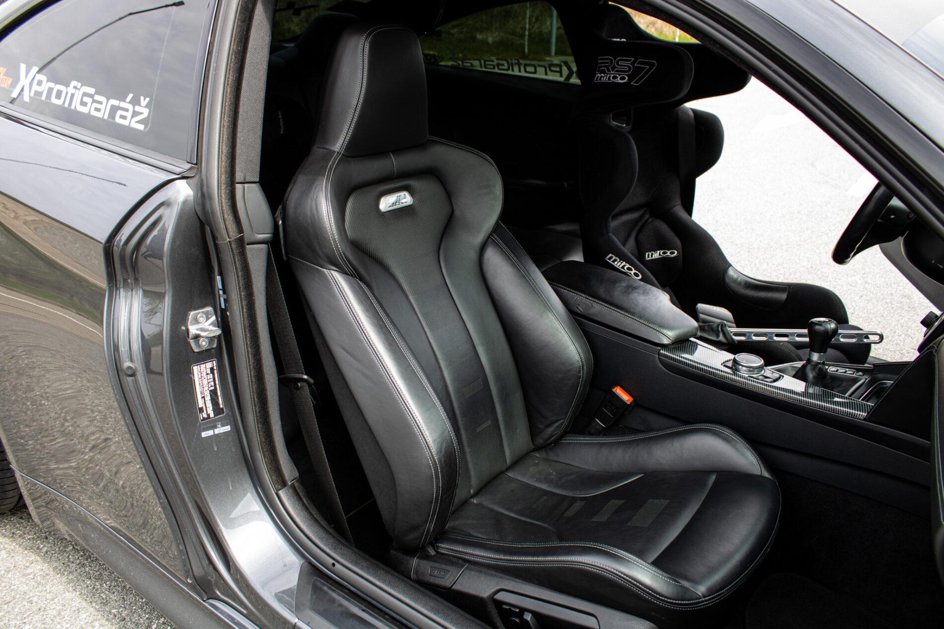 2015 BMW M4, šedá kupé, 117 755 km