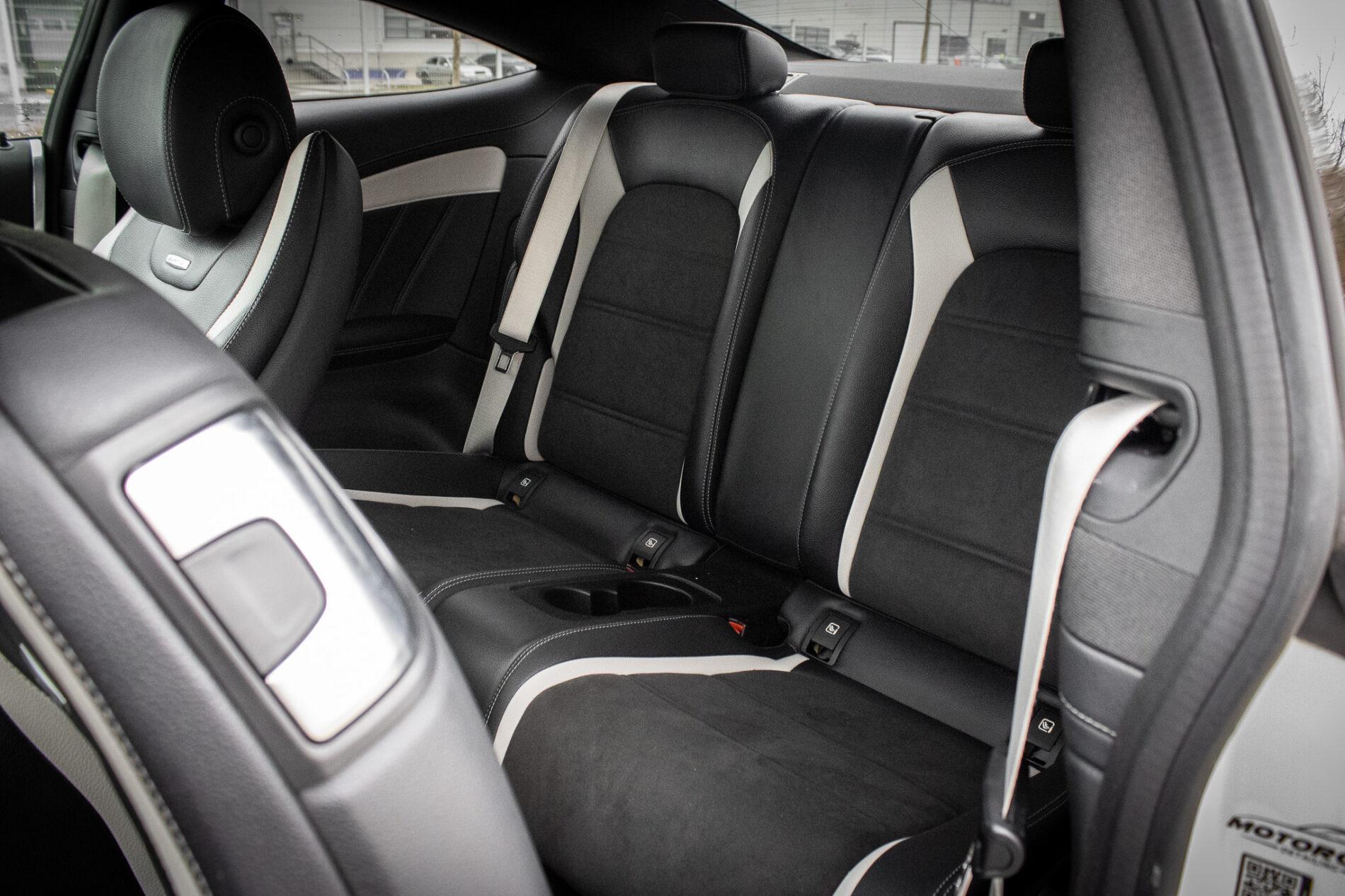 2016 Mercedes-Benz C 63 AMG S, bílá kupé, 61 115 km