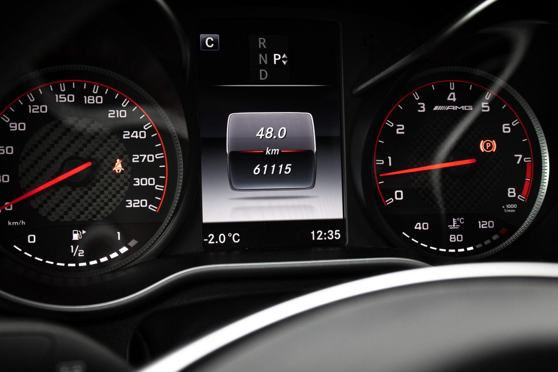 2016 Mercedes-Benz C 63 AMG S, bílá kupé, 61 115 km
