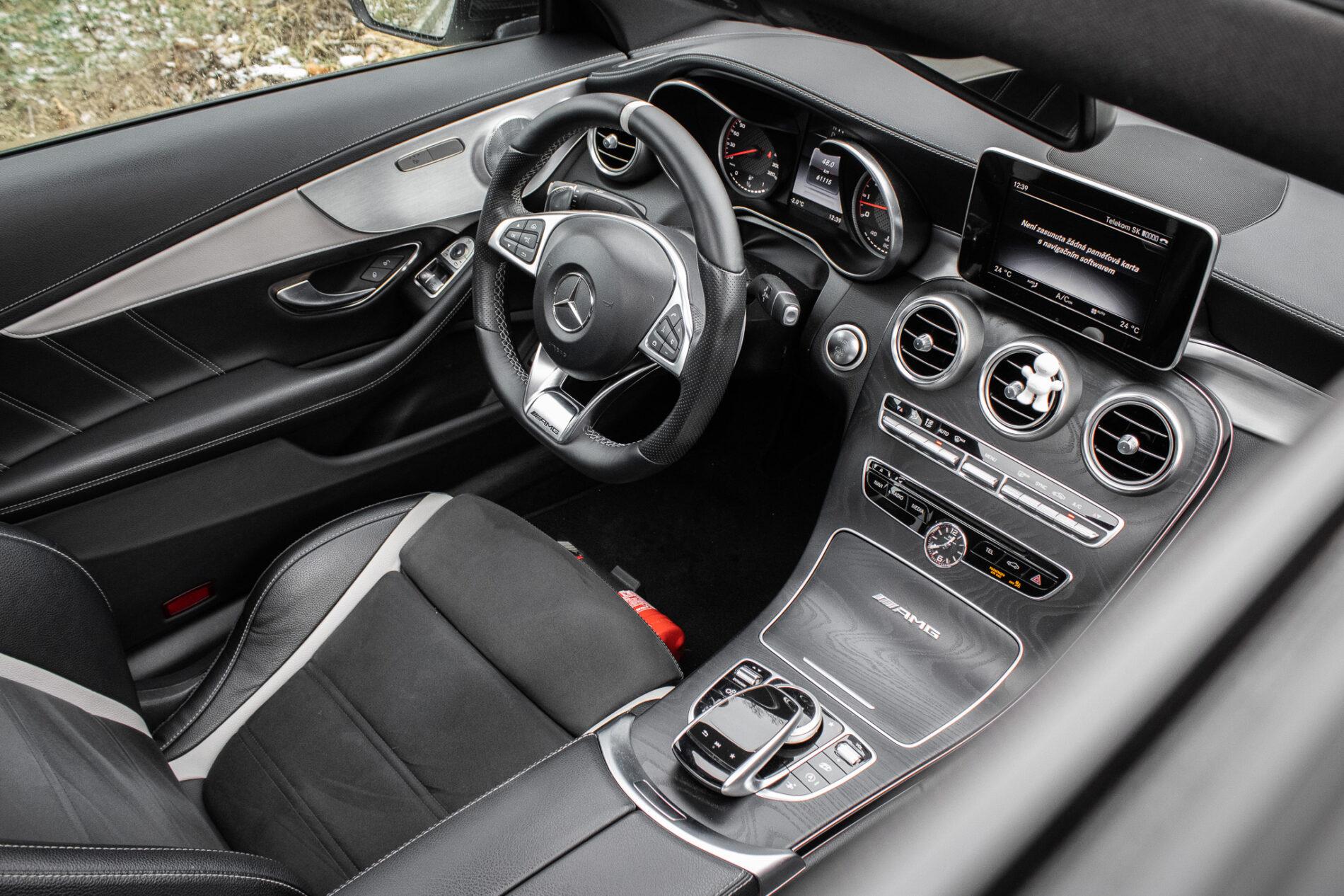 2016 Mercedes-Benz C 63 AMG S, bílá kupé, 61 115 km