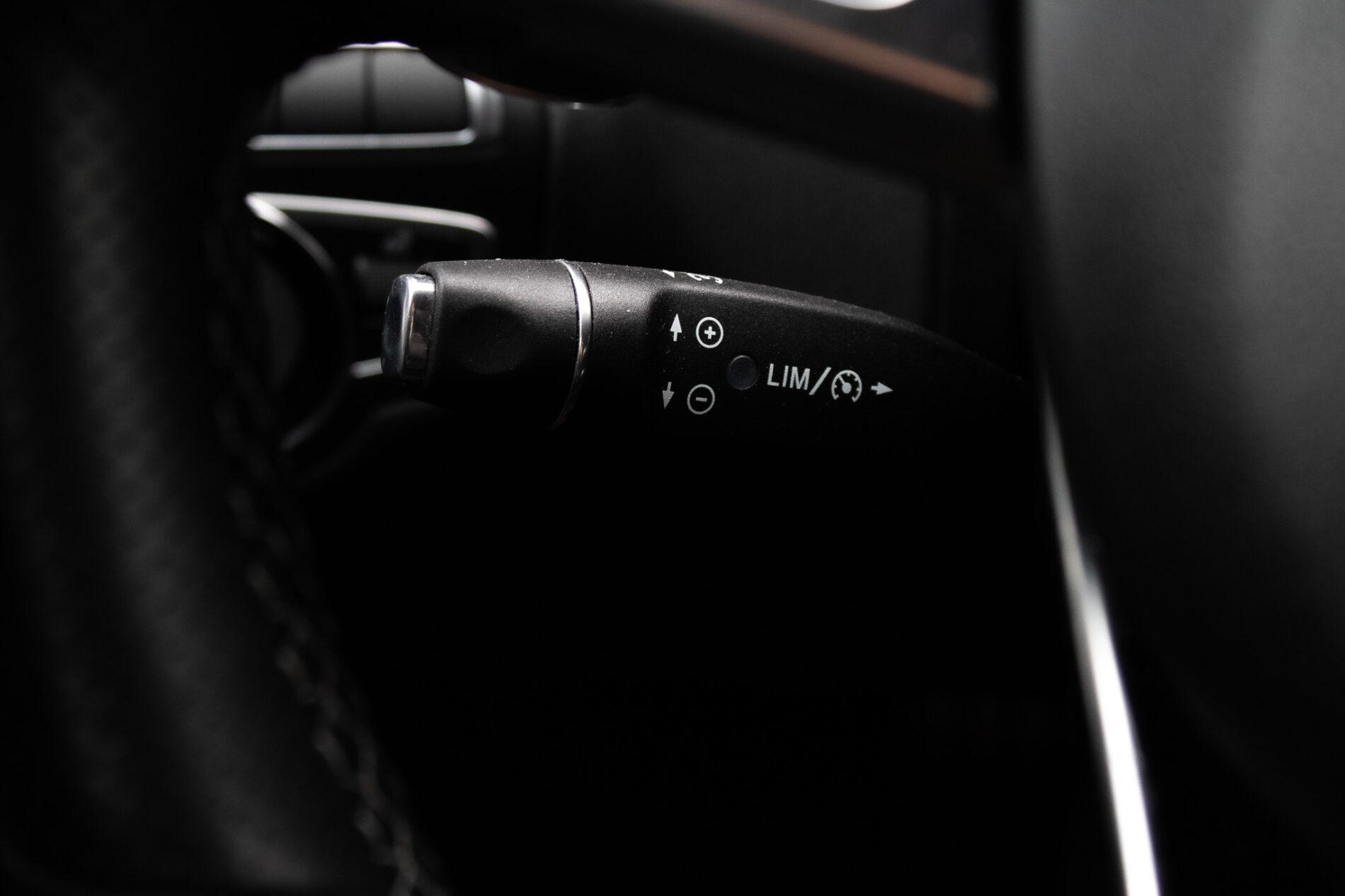 2016 Mercedes-Benz C 63 AMG S, bílá kupé, 61 115 km