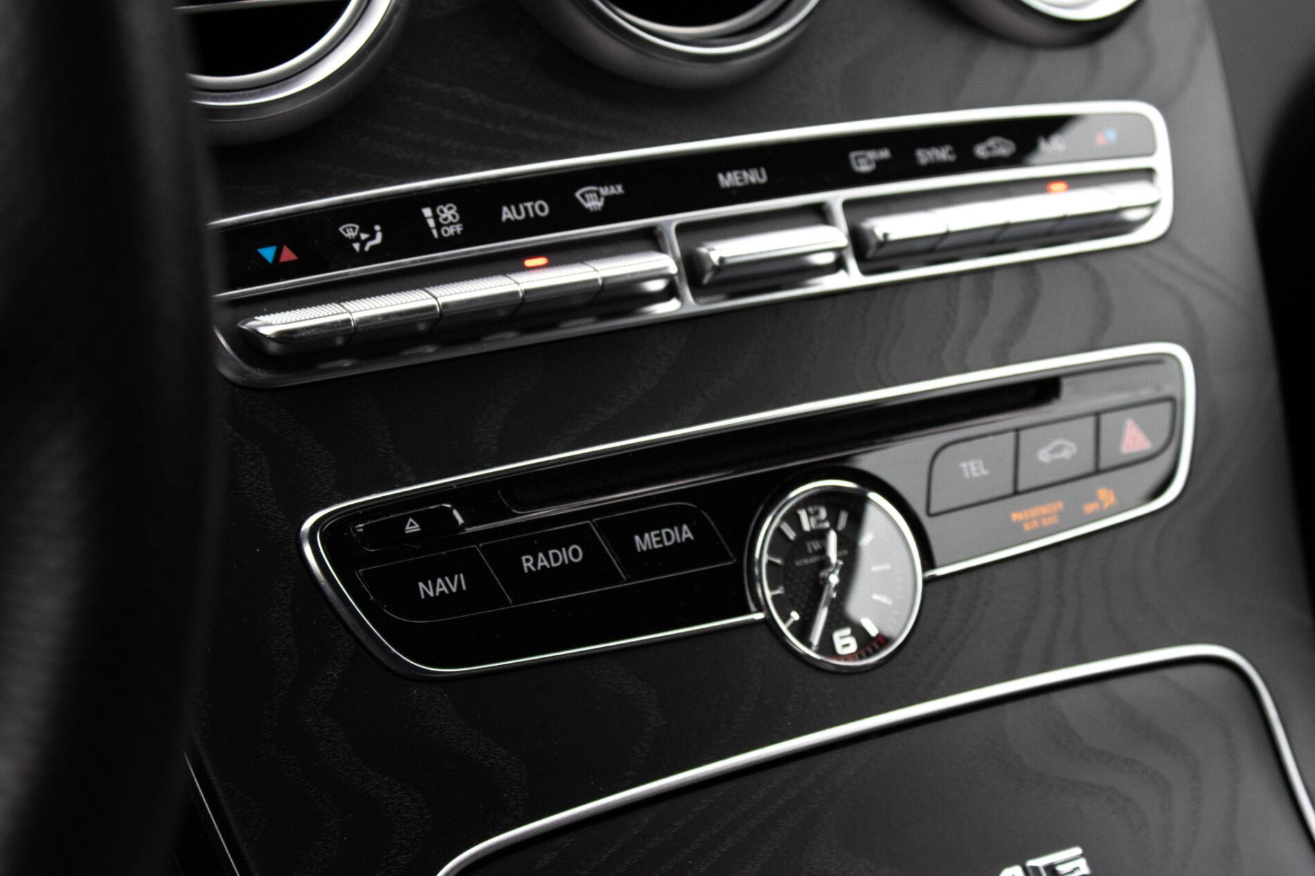 2016 Mercedes-Benz C 63 AMG S, bílá kupé, 61 115 km