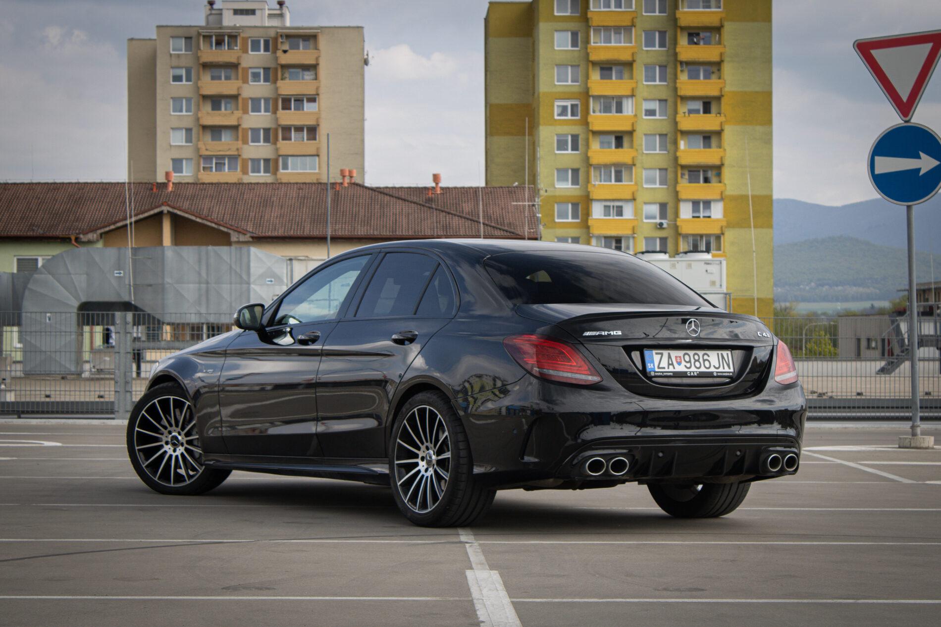 2019 Mercedes-Benz C 43 AMG, černá sedan, 122 074 km