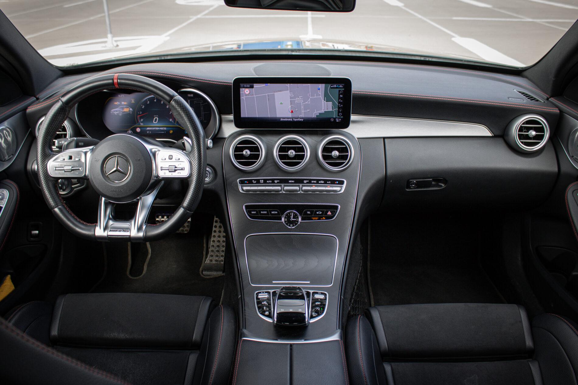 2019 Mercedes-Benz C 43 AMG, černá sedan, 122 074 km