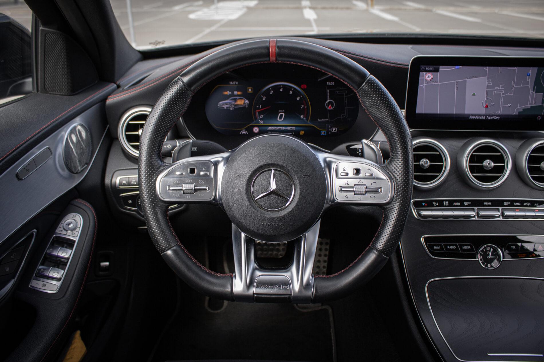 2019 Mercedes-Benz C 43 AMG, černá sedan, 122 074 km