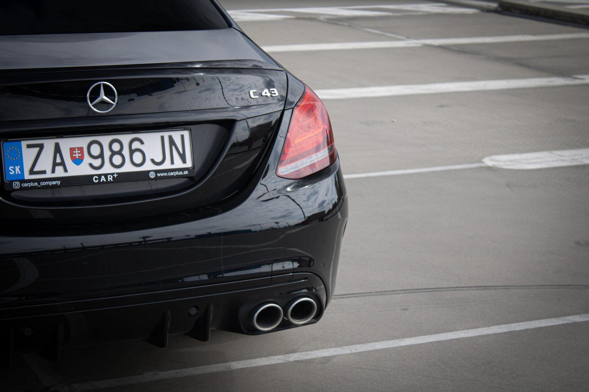 2019 Mercedes-Benz C 43 AMG, černá sedan, 122 074 km