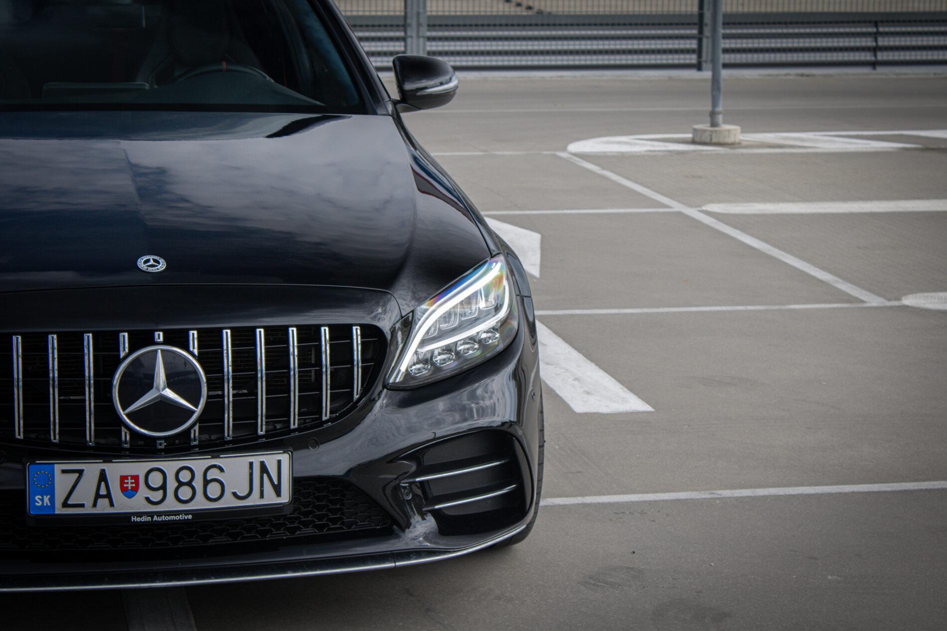 2019 Mercedes-Benz C 43 AMG, černá sedan, 122 074 km