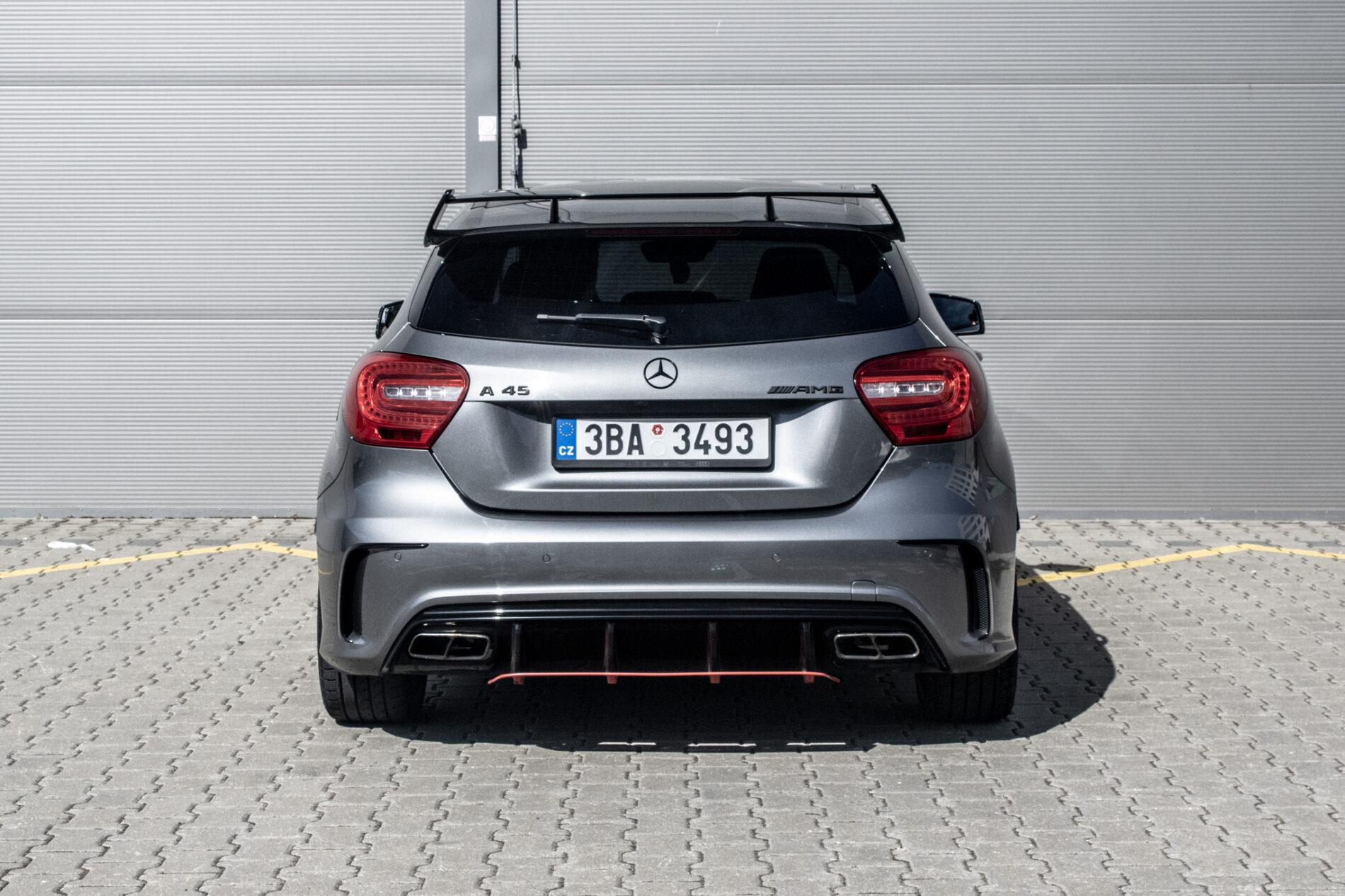 2013 Mercedes-Benz A 45 AMG, šedá hatchback, 199 113 km