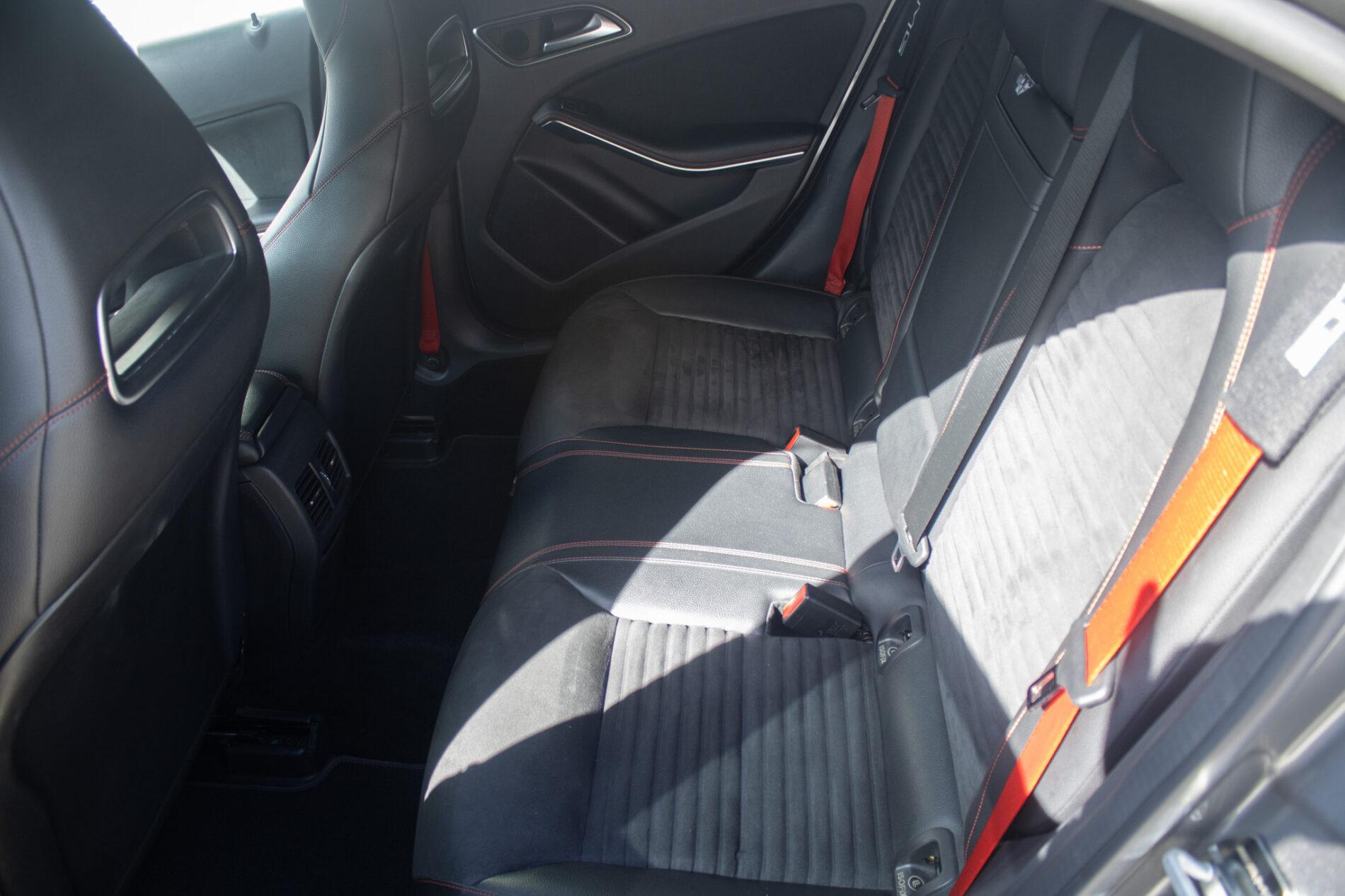 2013 Mercedes-Benz A 45 AMG, šedá hatchback, 199 113 km