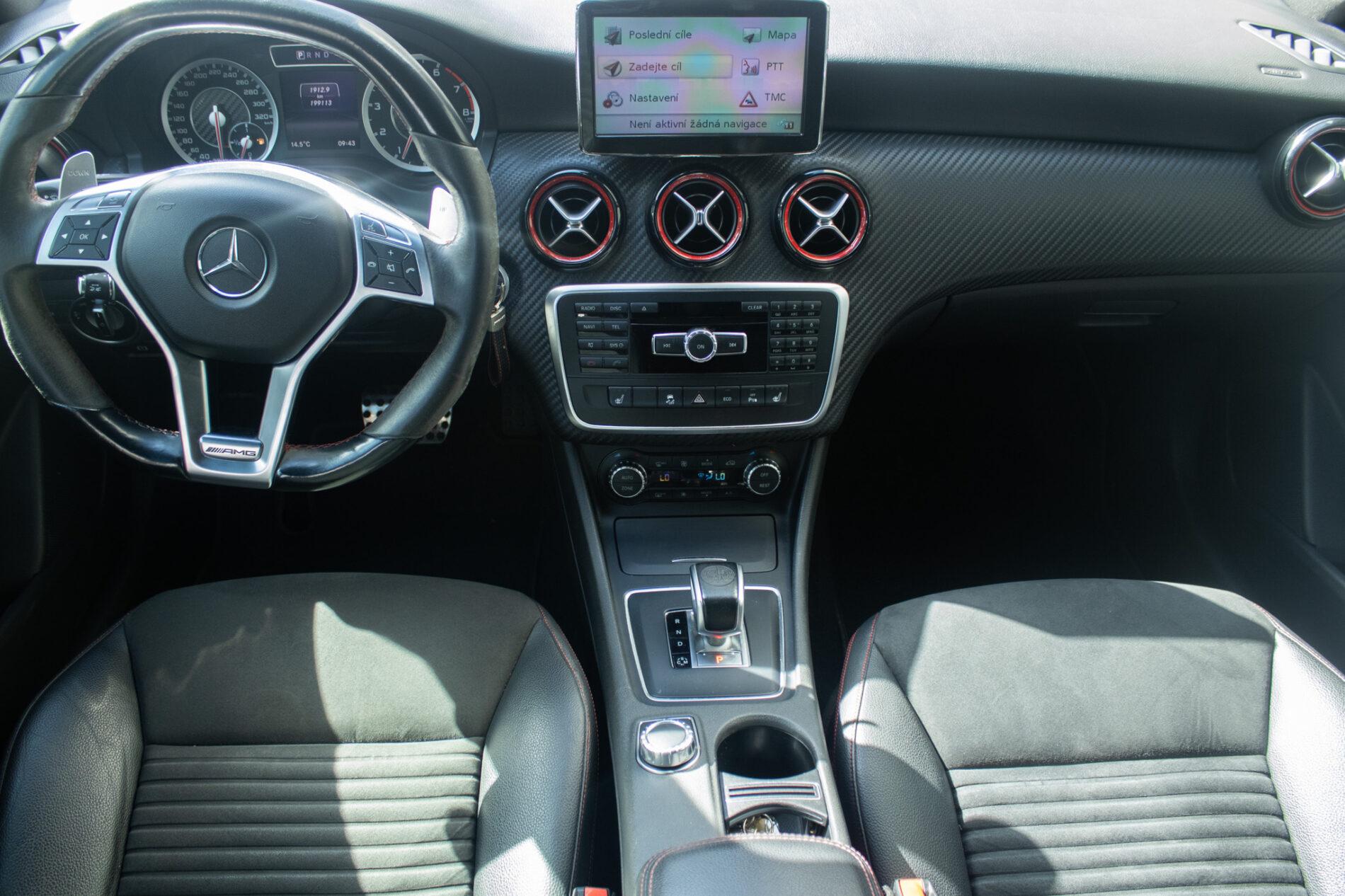 2013 Mercedes-Benz A 45 AMG, šedá hatchback, 199 113 km