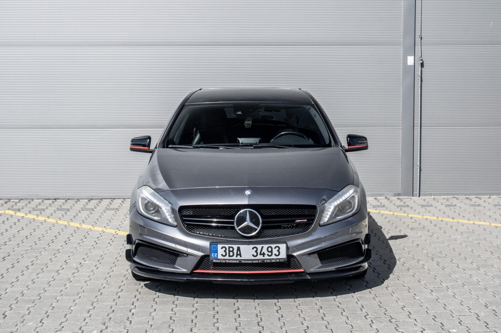 2013 Mercedes-Benz A 45 AMG, šedá hatchback, 199 113 km